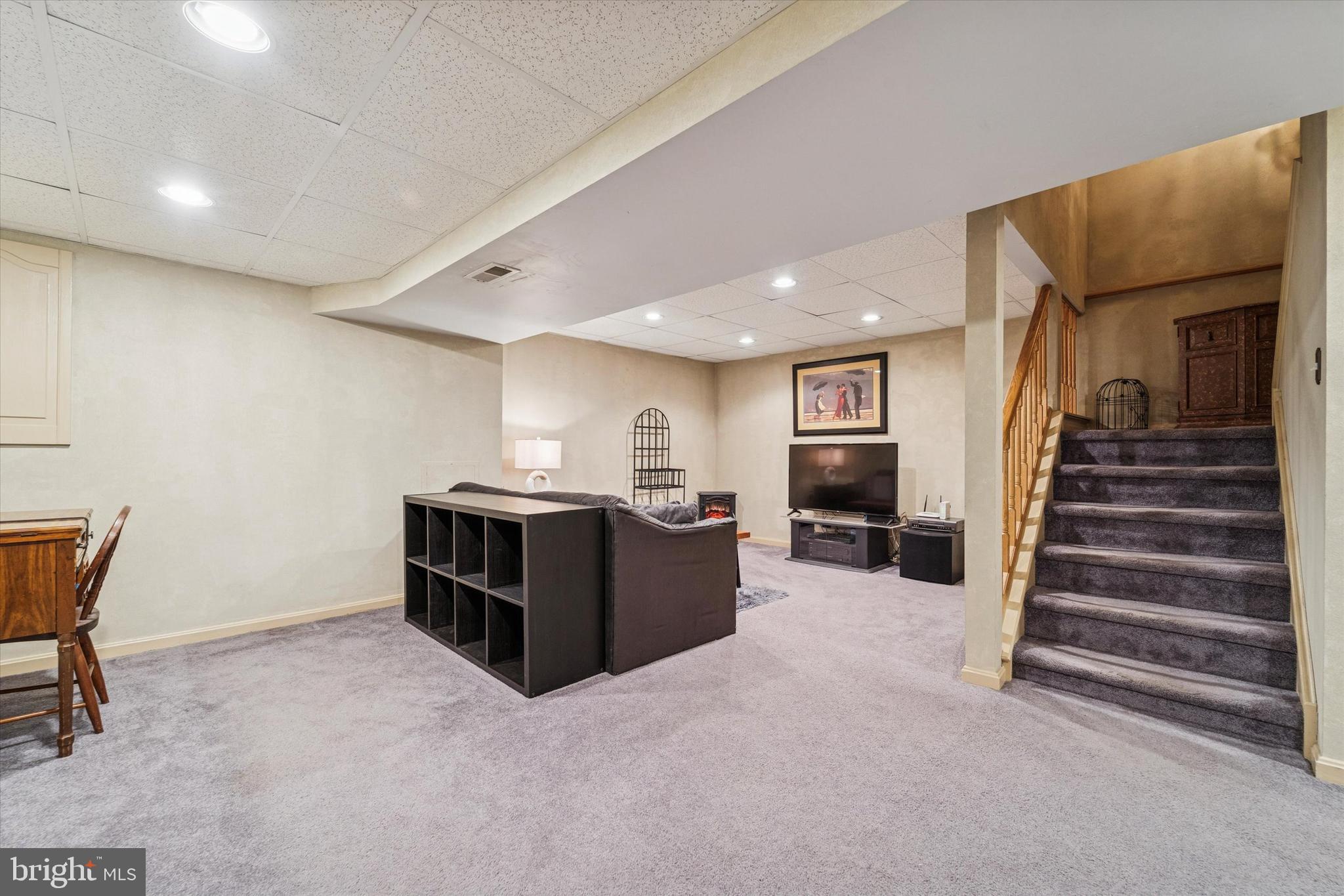 COURT AT JAMESTOWNE - Residential