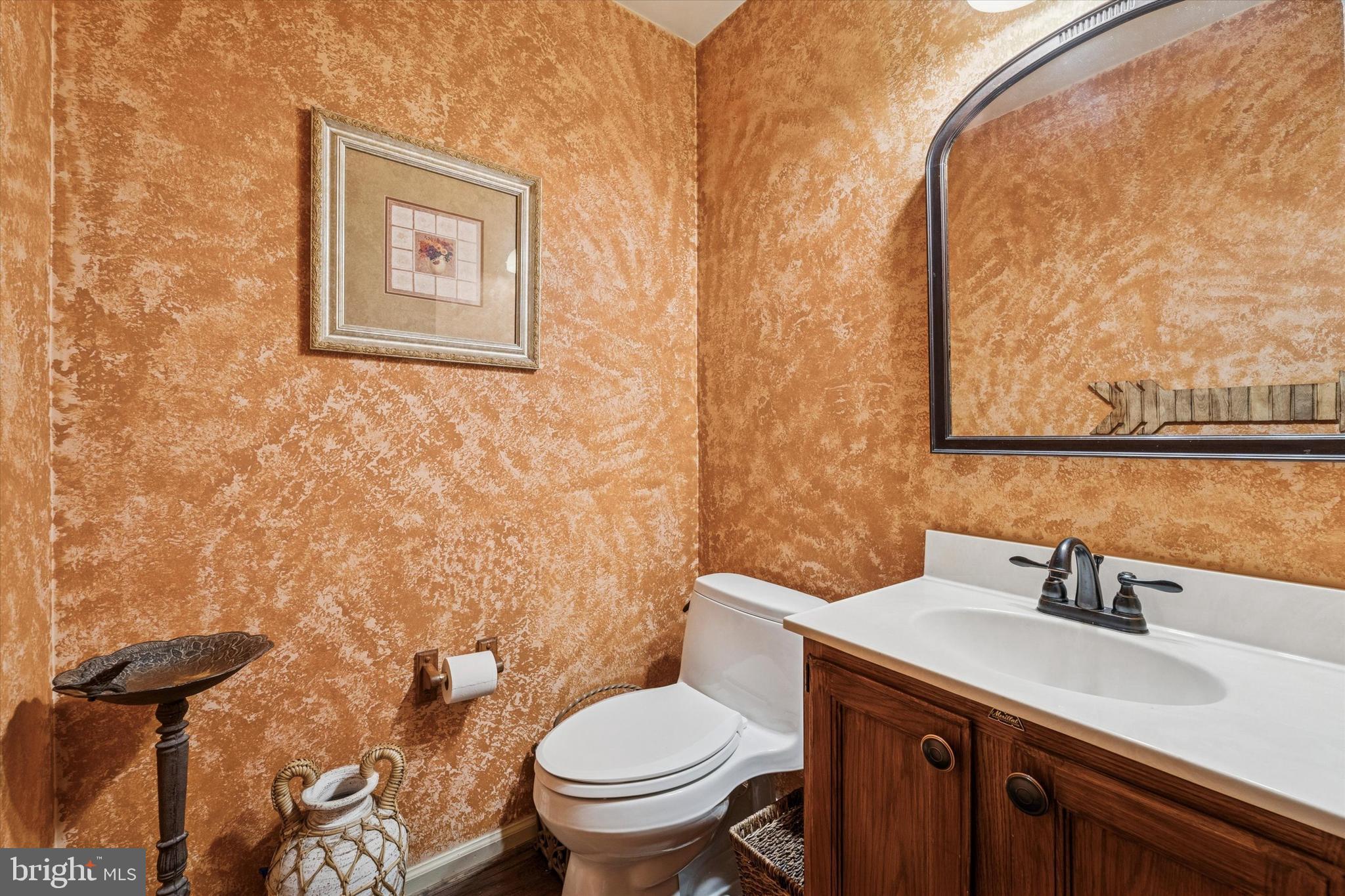 COURT AT JAMESTOWNE - Residential