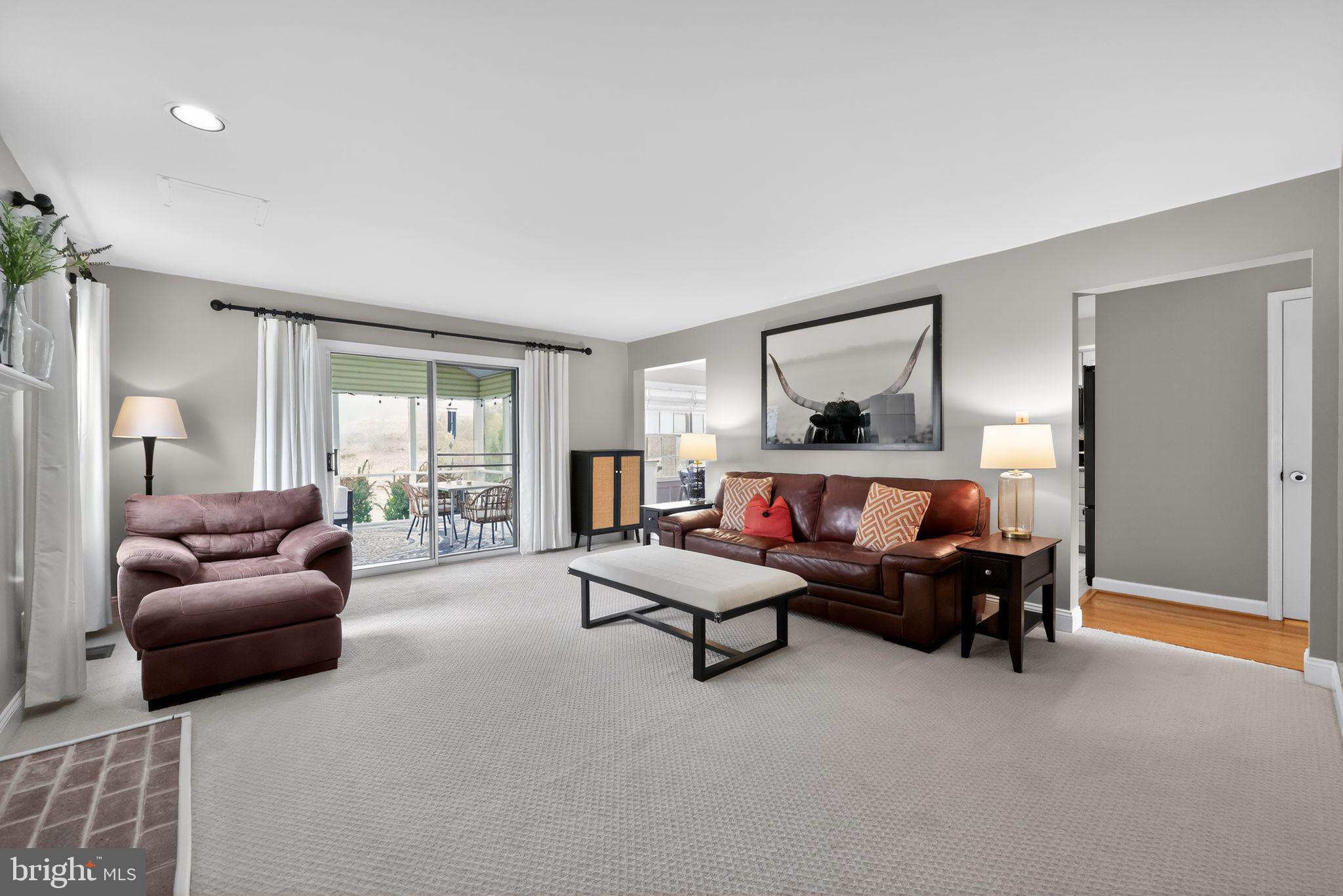 CHATHAM CHASE - Residential