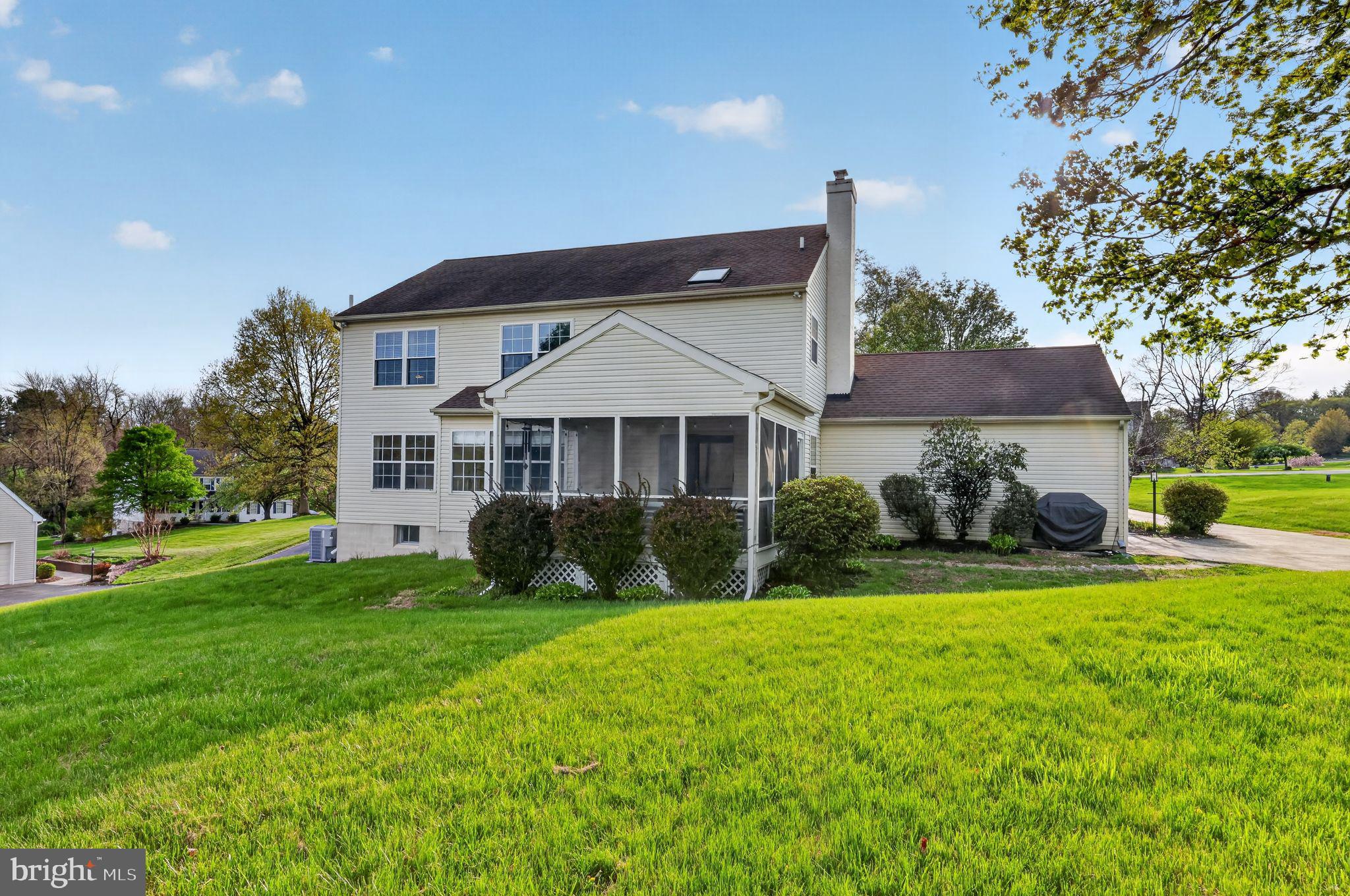 CHATHAM CHASE - Residential