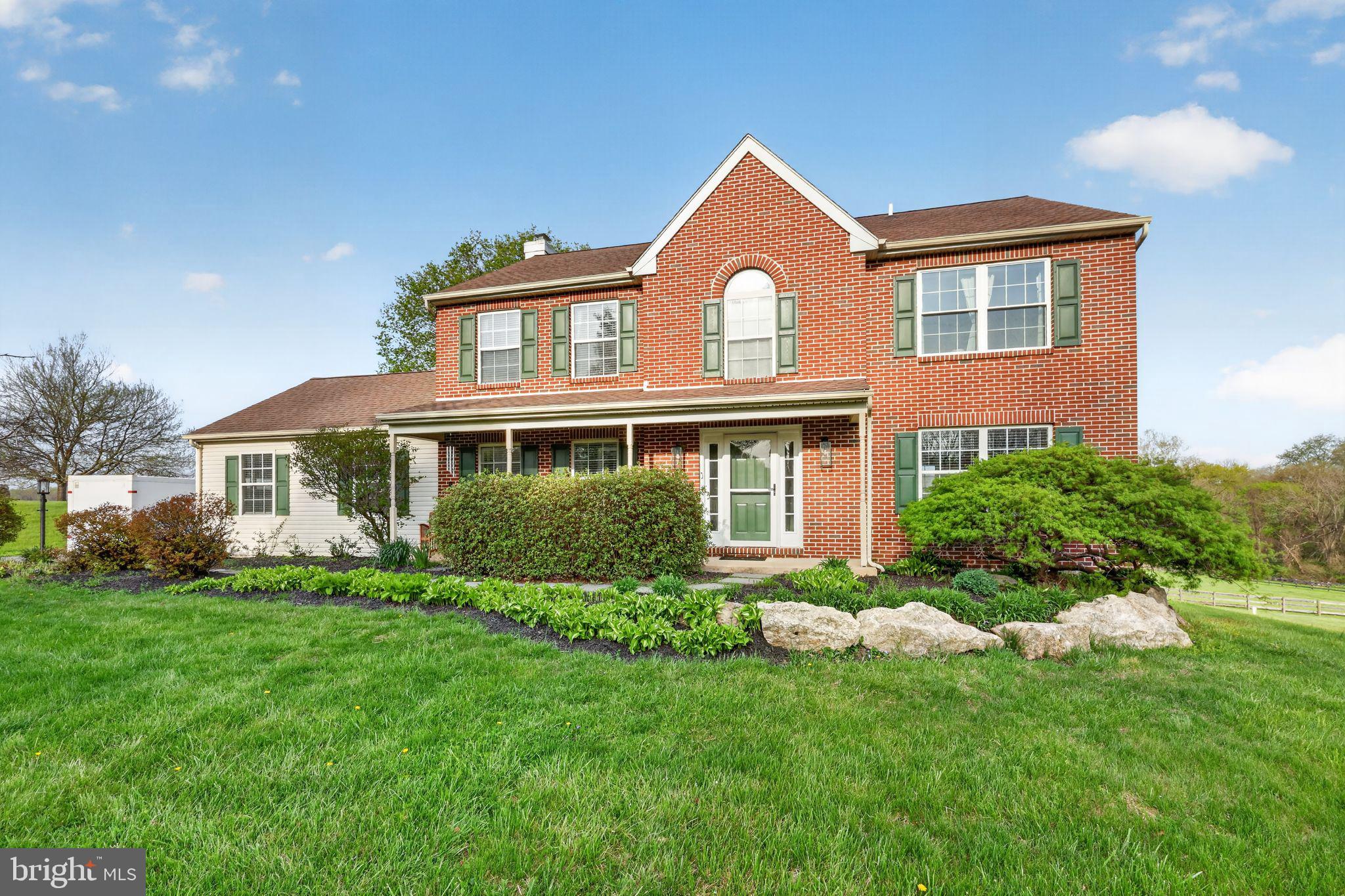 CHATHAM CHASE - Residential