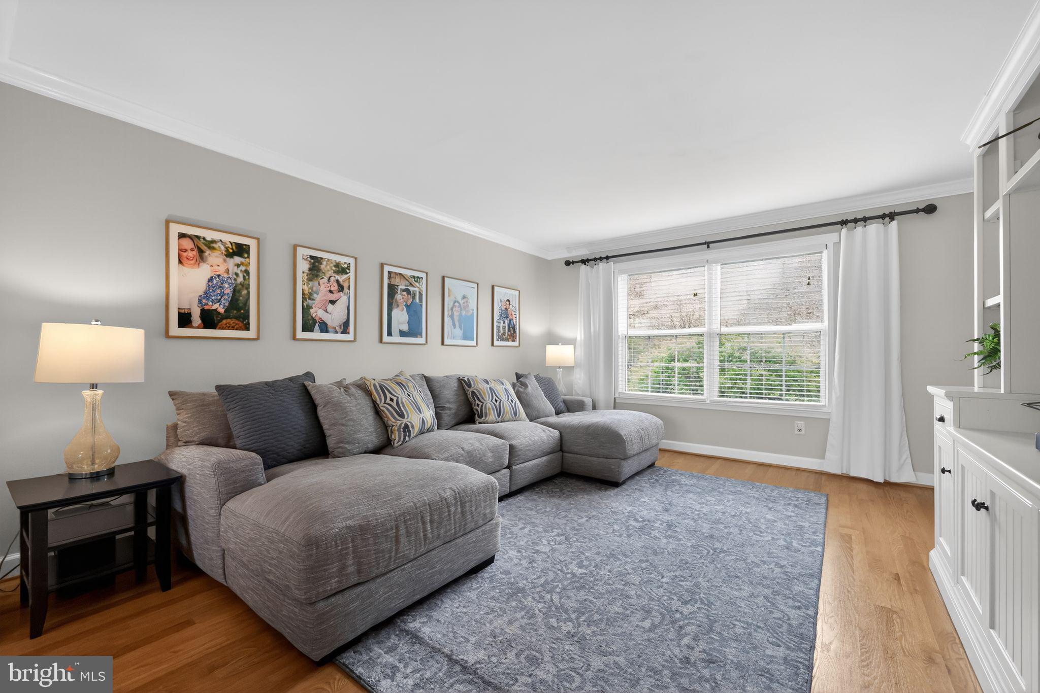 CHATHAM CHASE - Residential