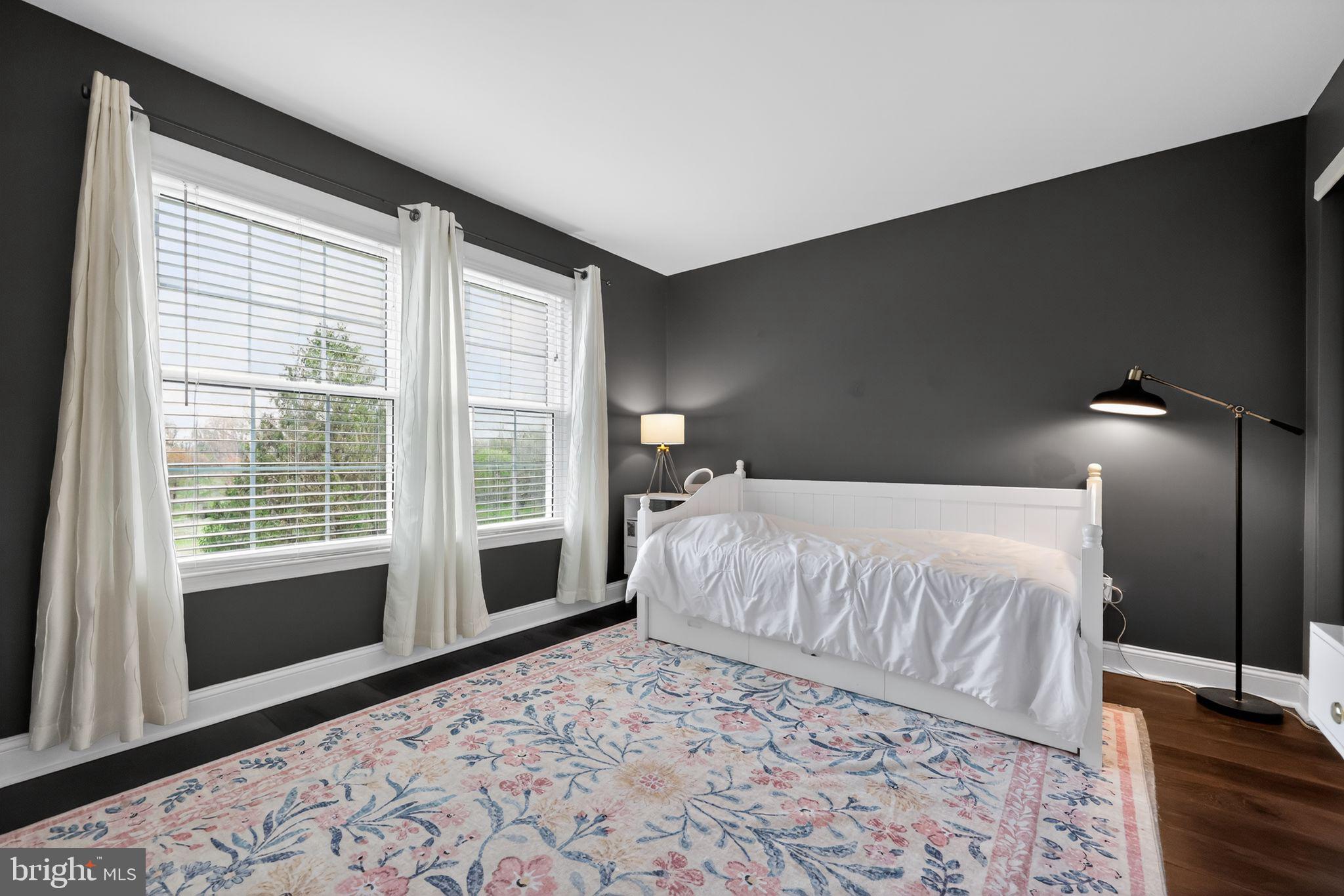 CHATHAM CHASE - Residential