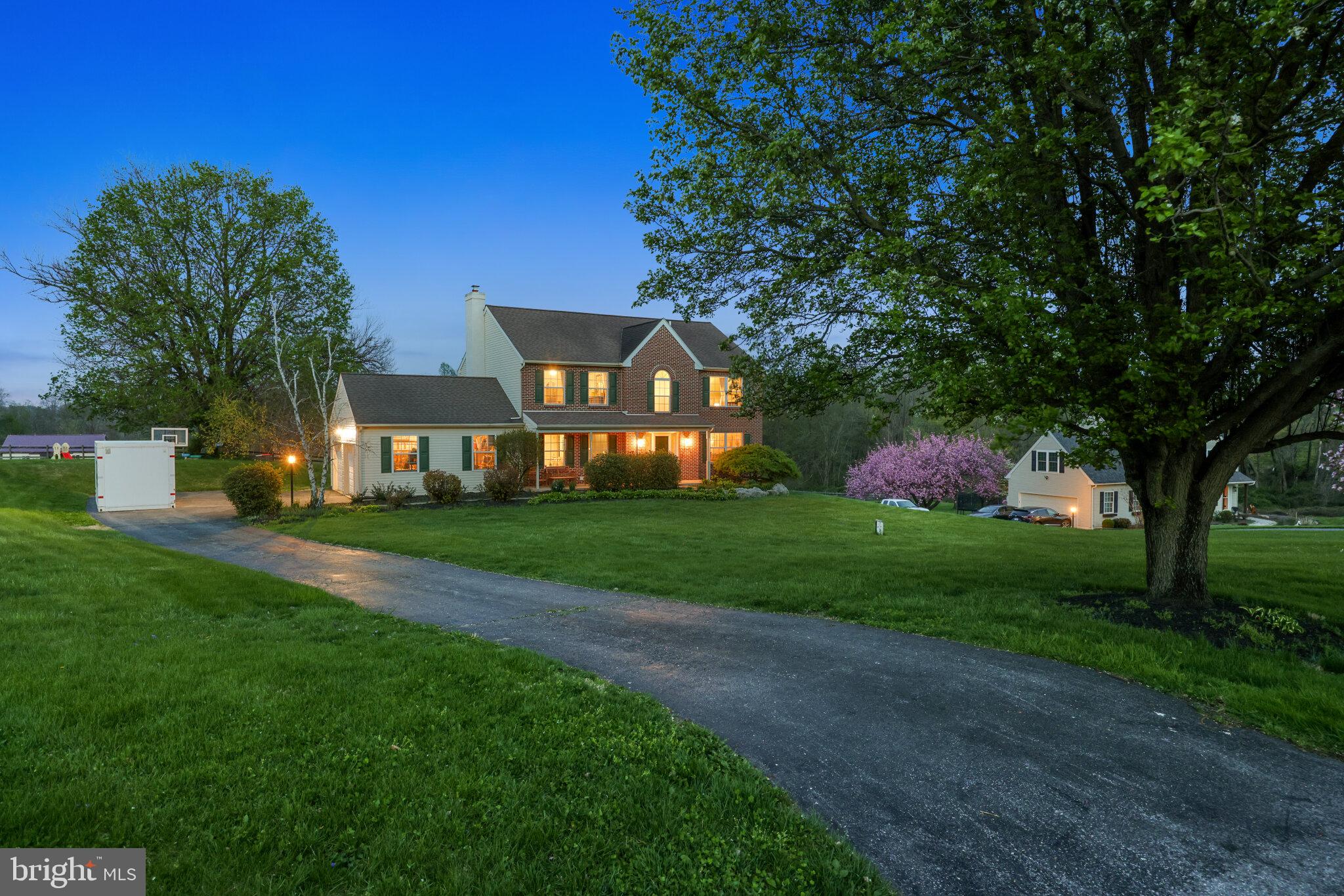 CHATHAM CHASE - Residential