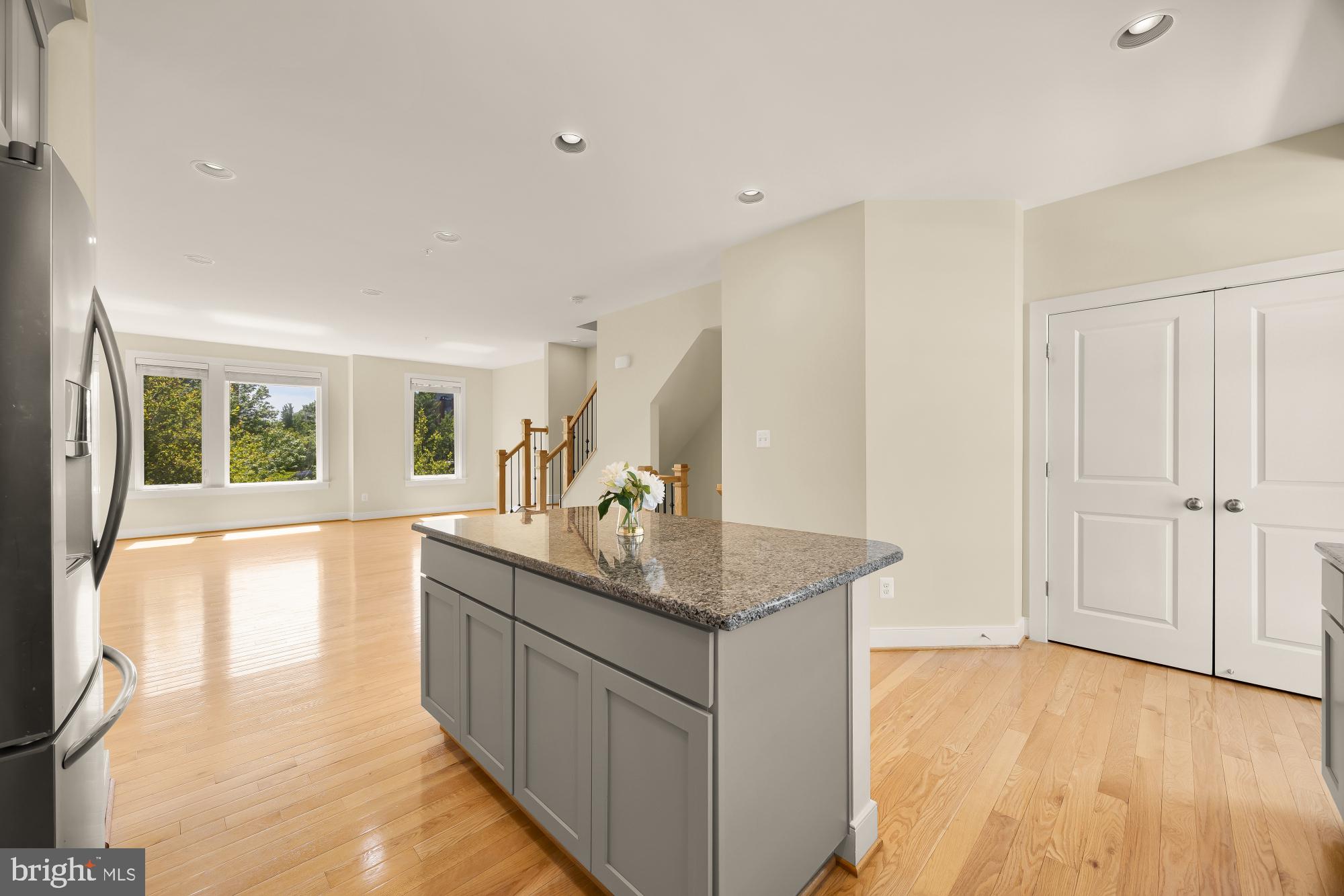 MOSAIC AT MERRIFIELD - Residential