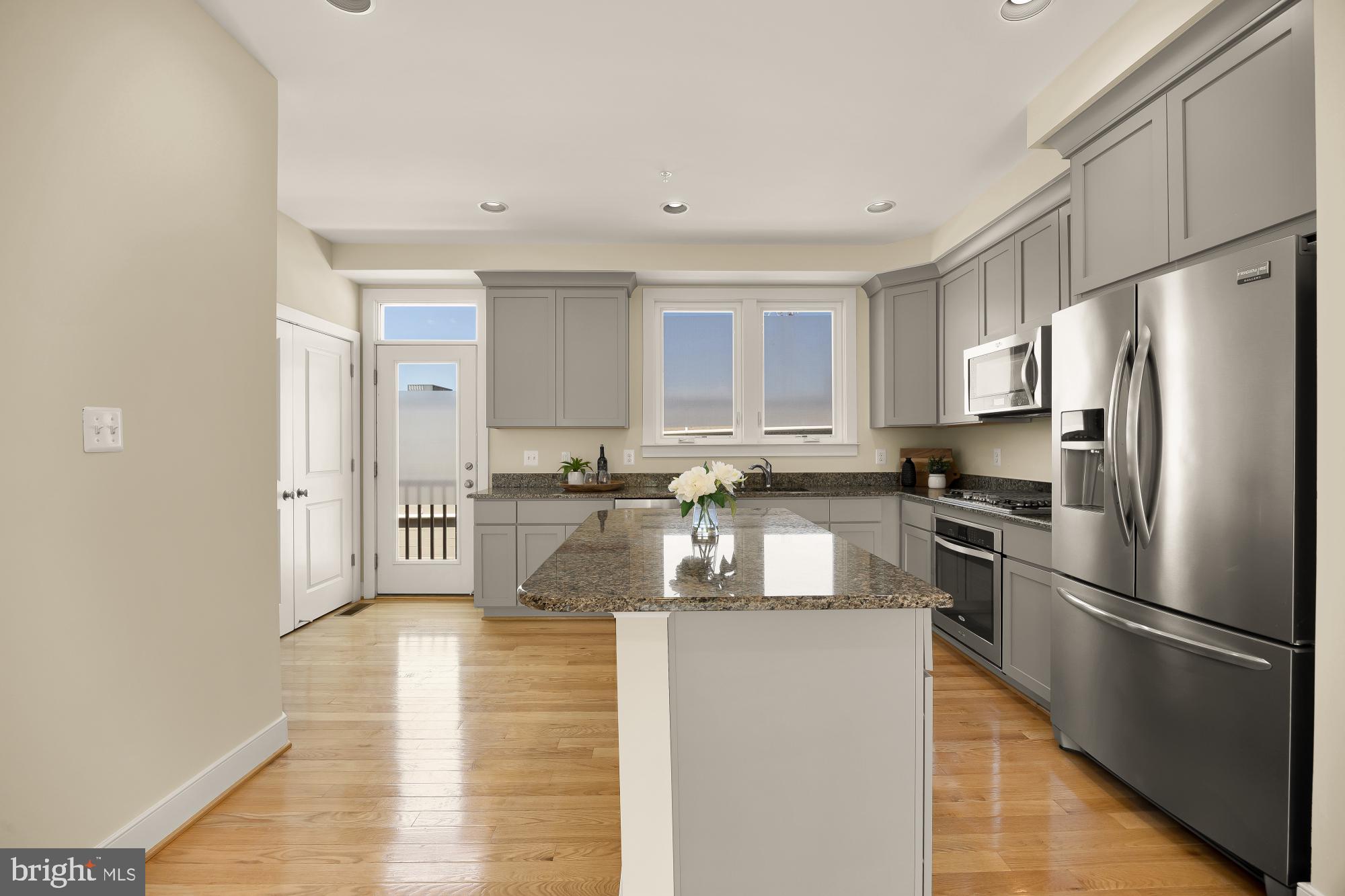 MOSAIC AT MERRIFIELD - Residential
