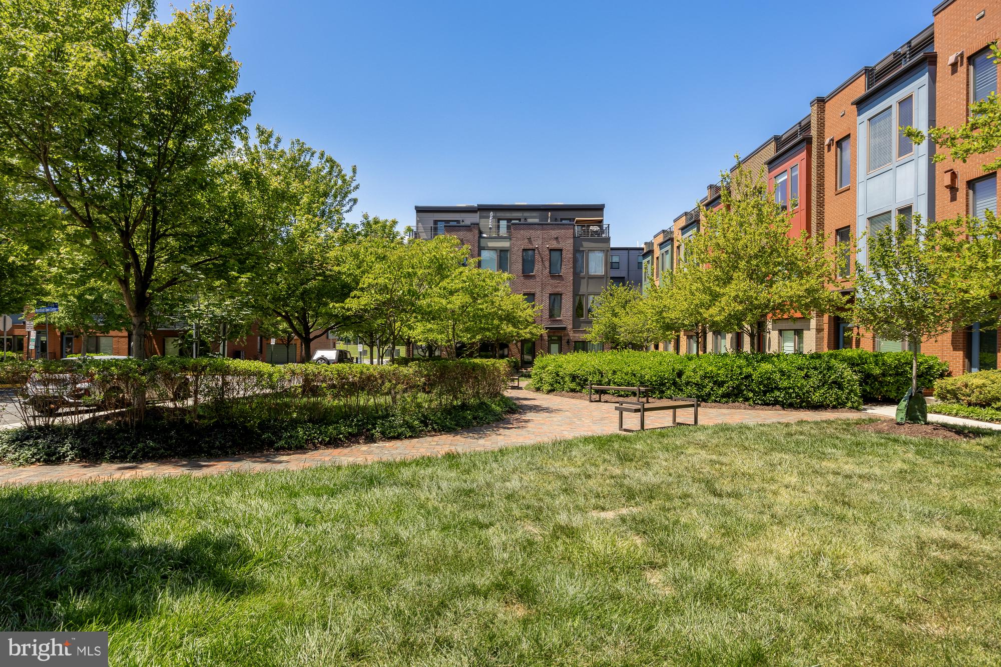 MOSAIC AT MERRIFIELD - Residential