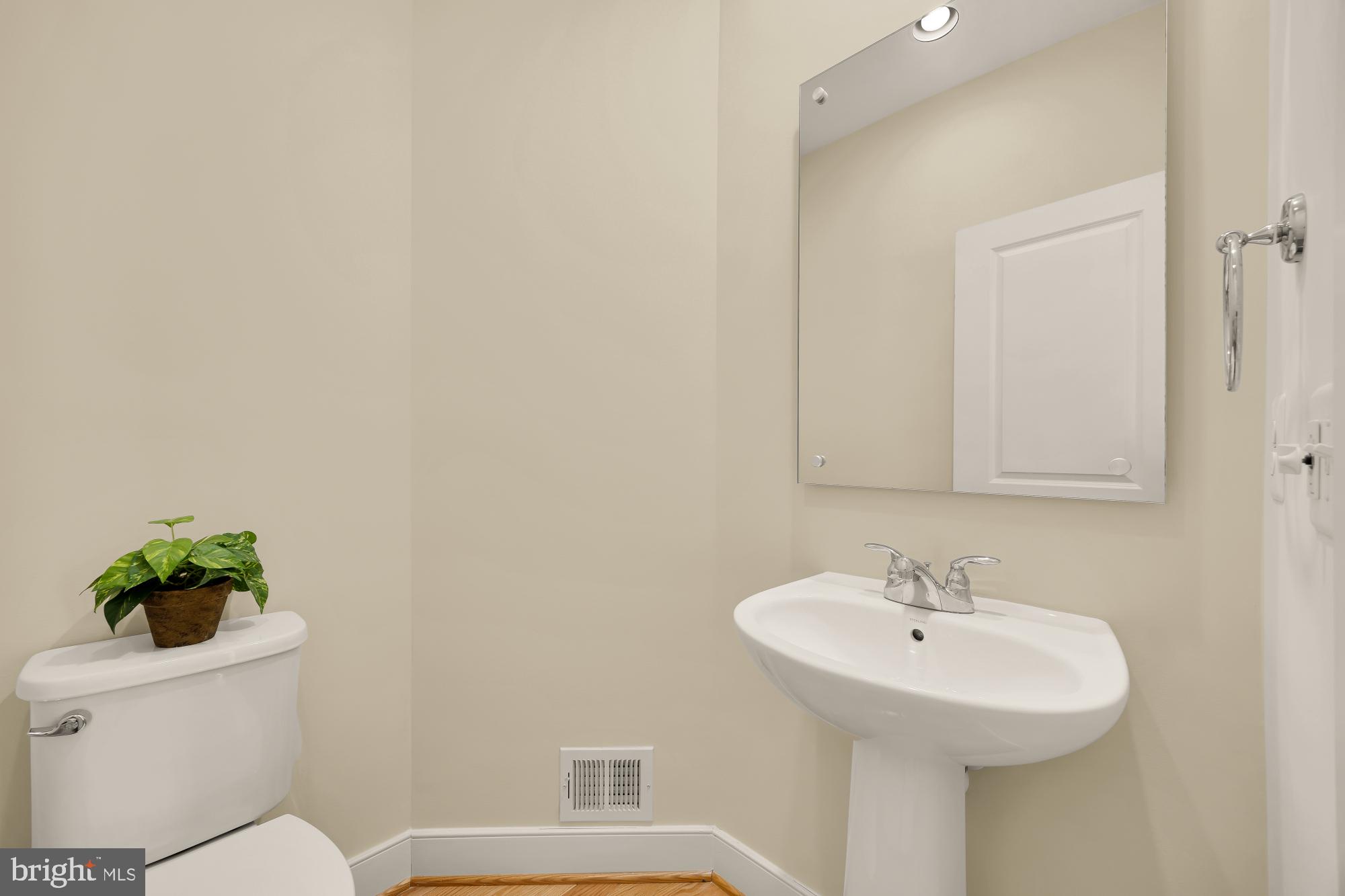 MOSAIC AT MERRIFIELD - Residential