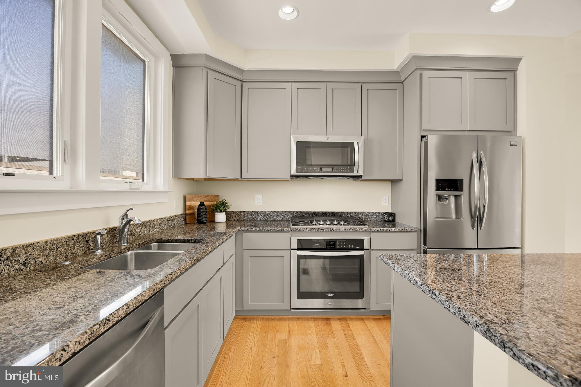 MOSAIC AT MERRIFIELD - Residential