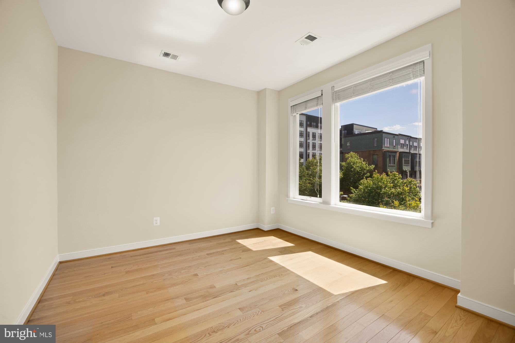 MOSAIC AT MERRIFIELD - Residential