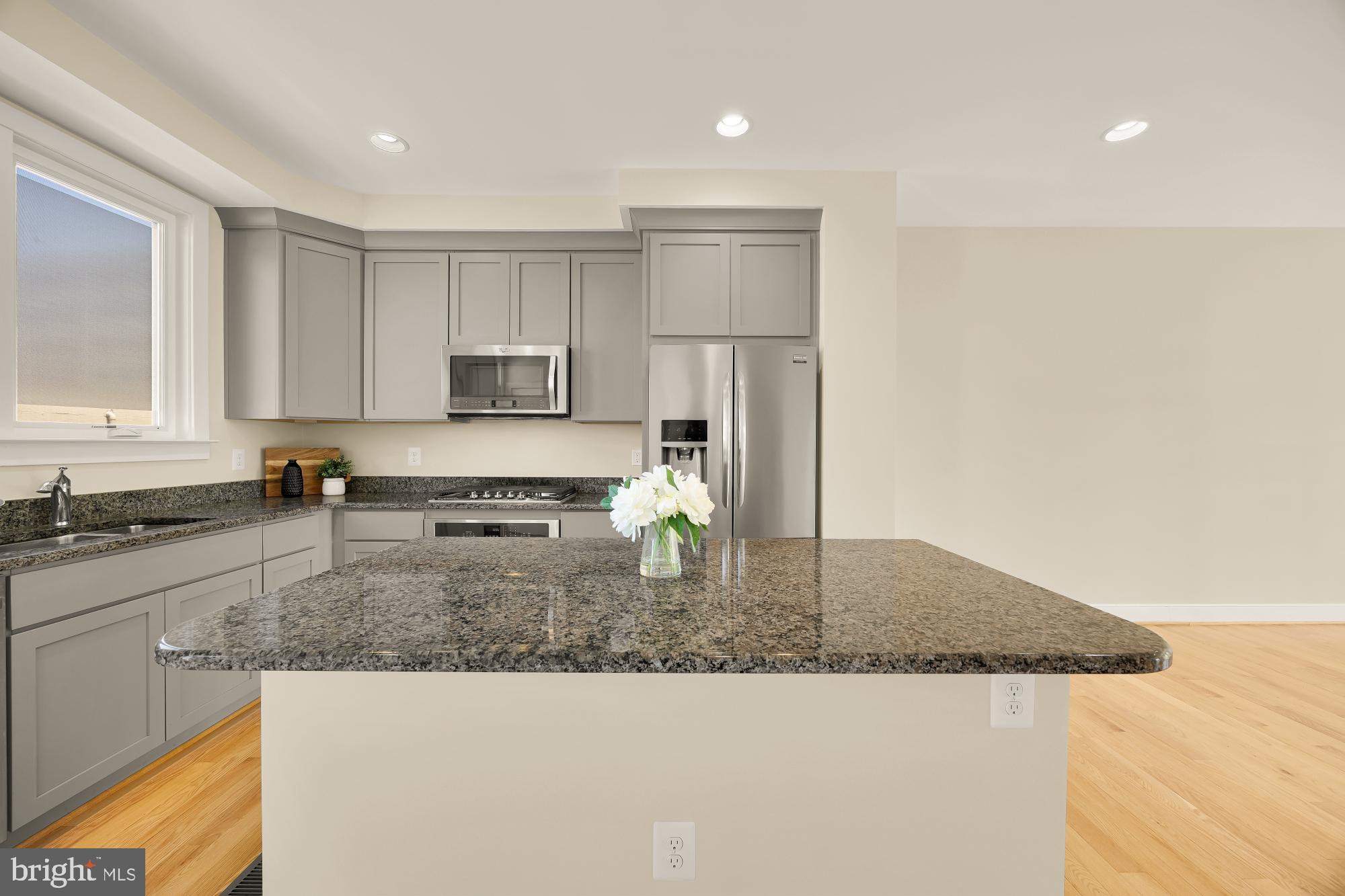 MOSAIC AT MERRIFIELD - Residential