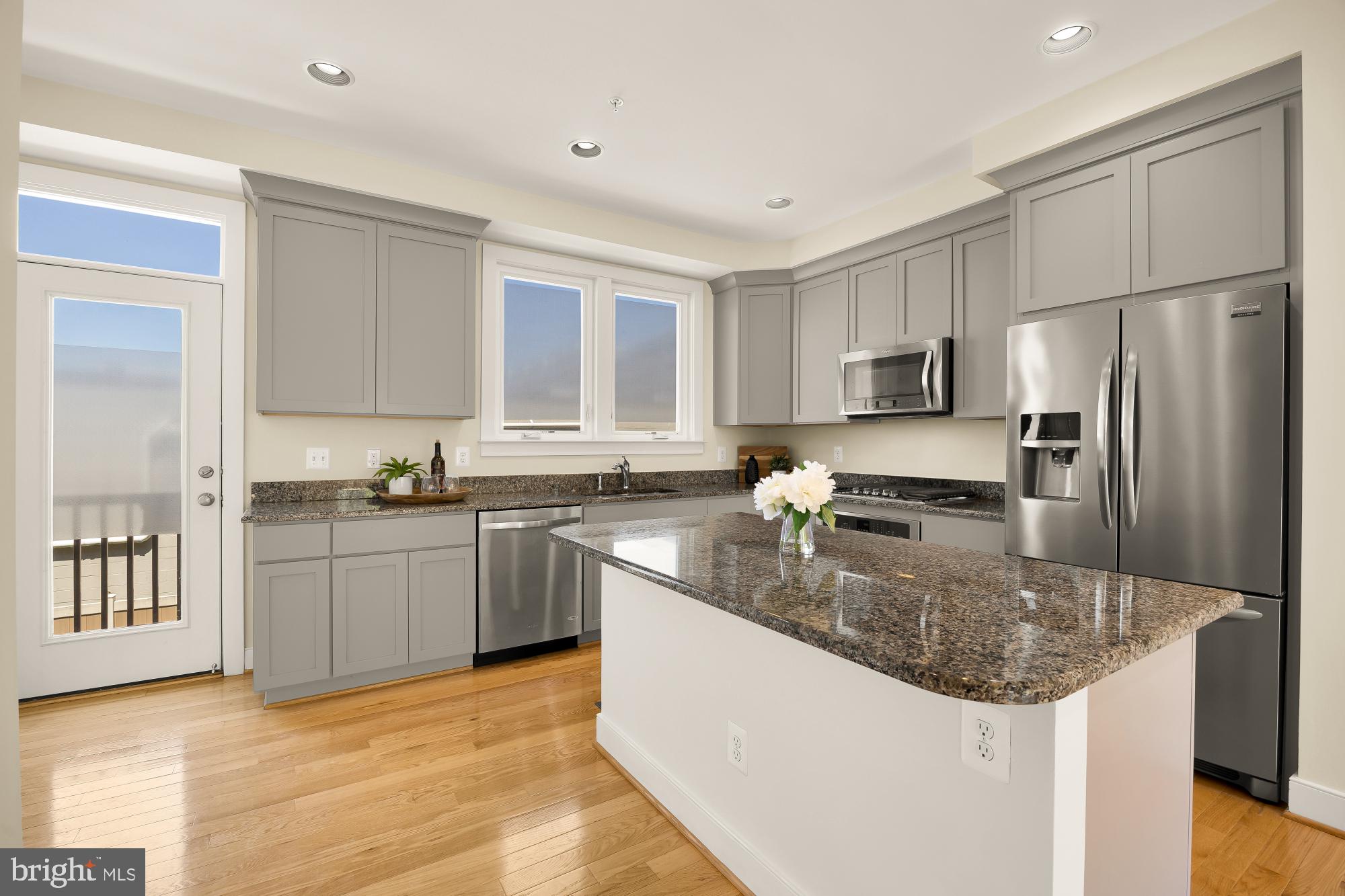 MOSAIC AT MERRIFIELD - Residential
