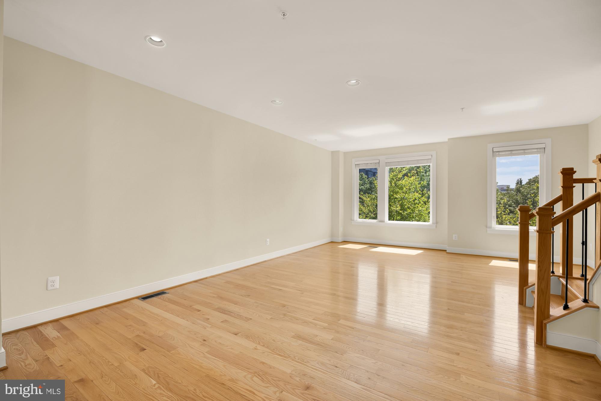 MOSAIC AT MERRIFIELD - Residential
