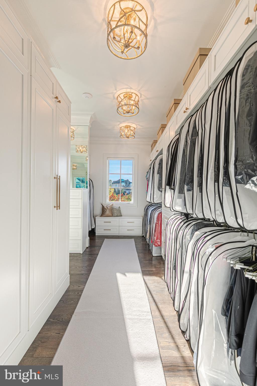 CREIGHTON FARMS - Residential