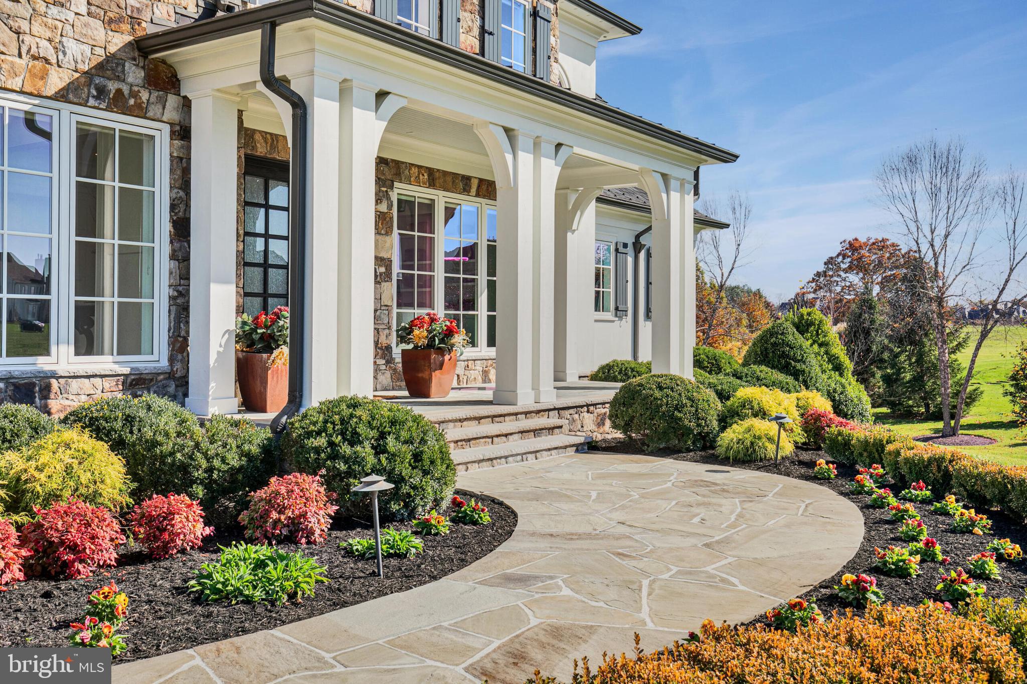 CREIGHTON FARMS - Residential