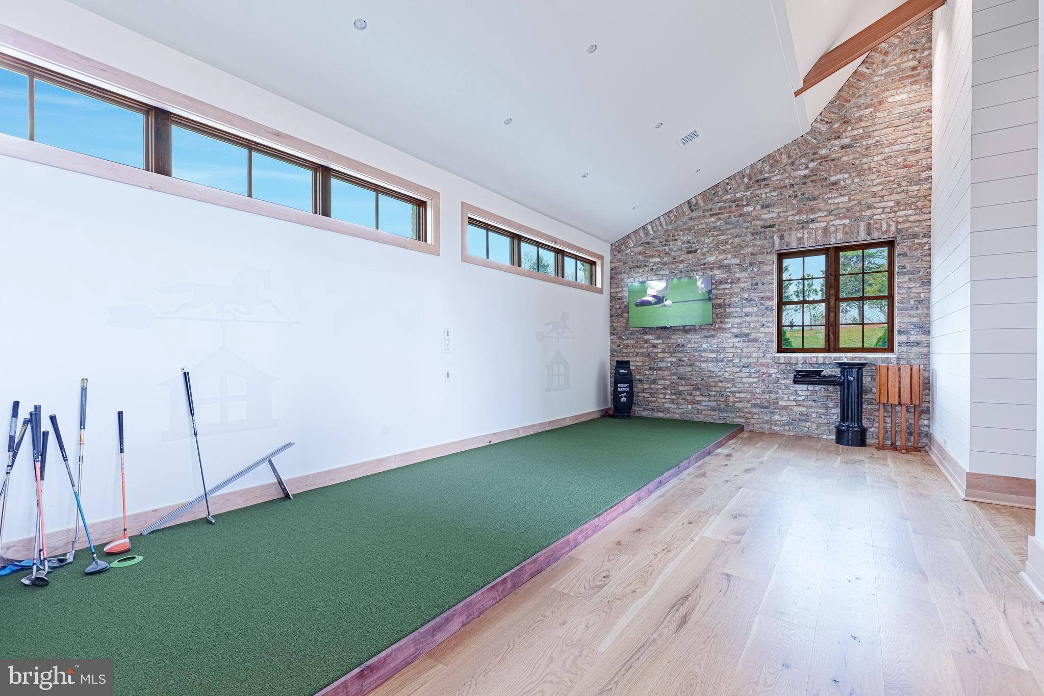 CREIGHTON FARMS - Residential