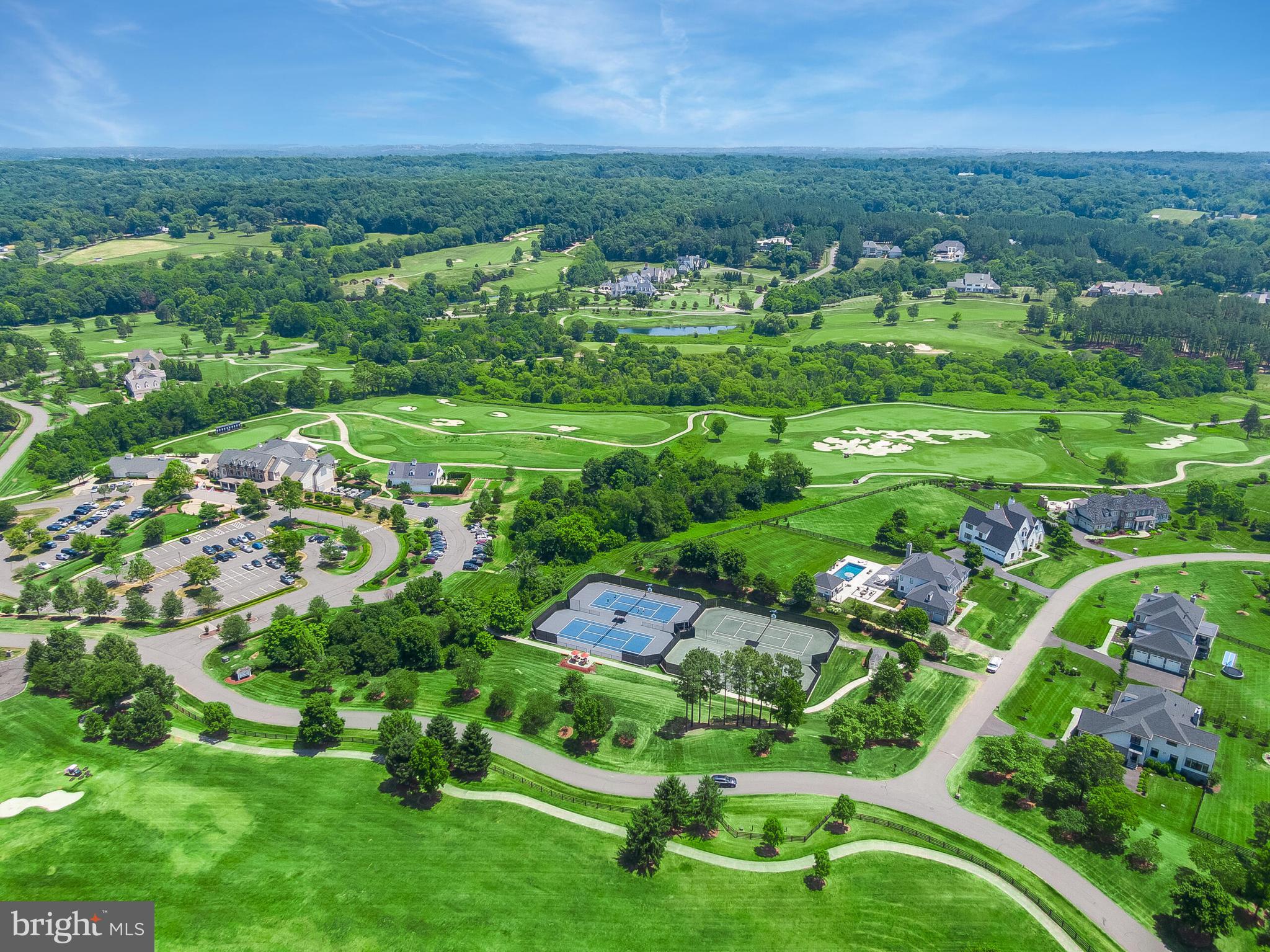 CREIGHTON FARMS - Residential