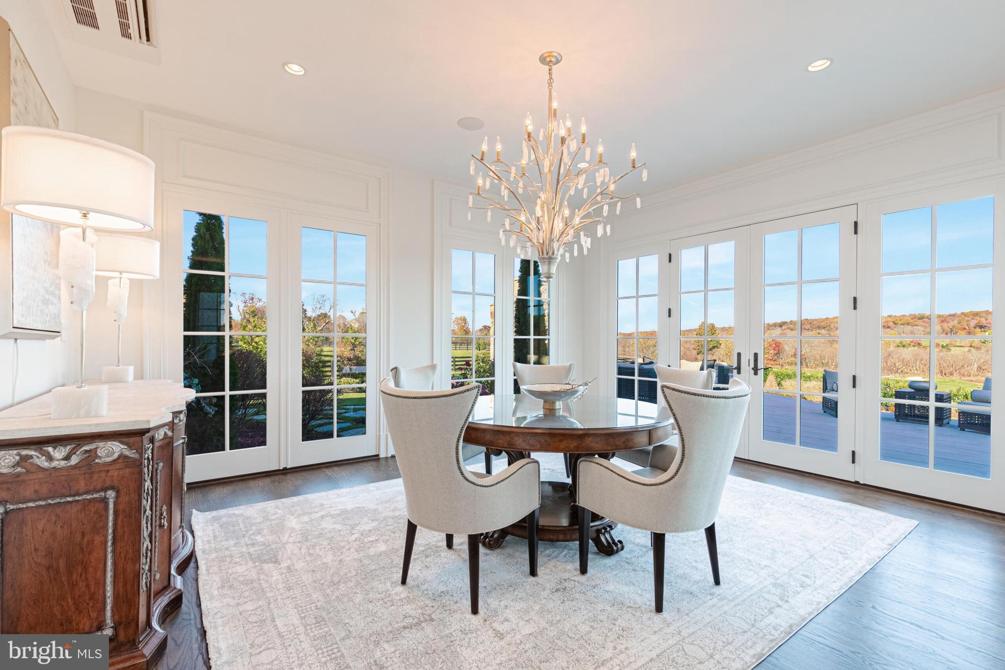 CREIGHTON FARMS - Residential