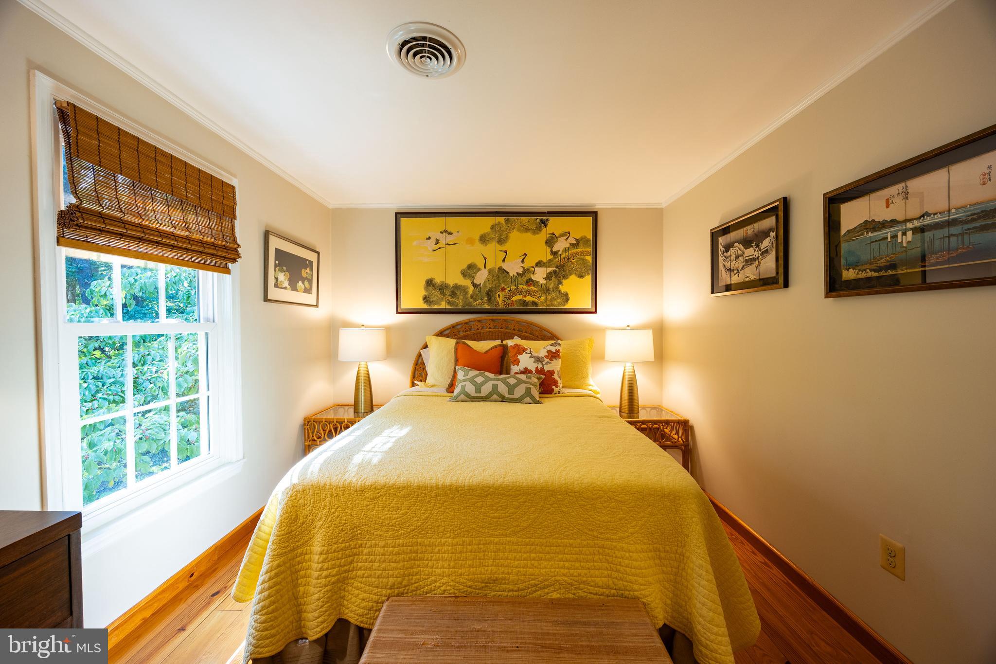 OAK TREE EAST - Residential