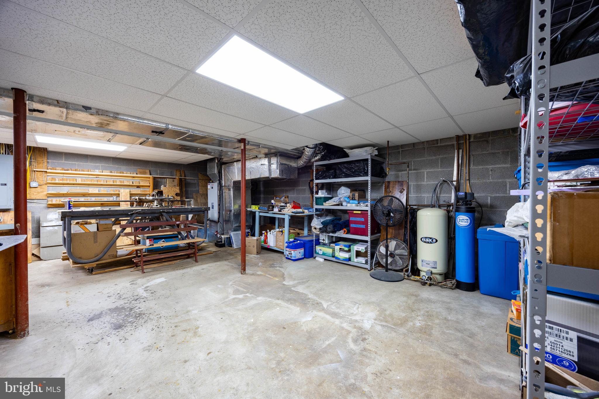 OAK TREE EAST - Residential