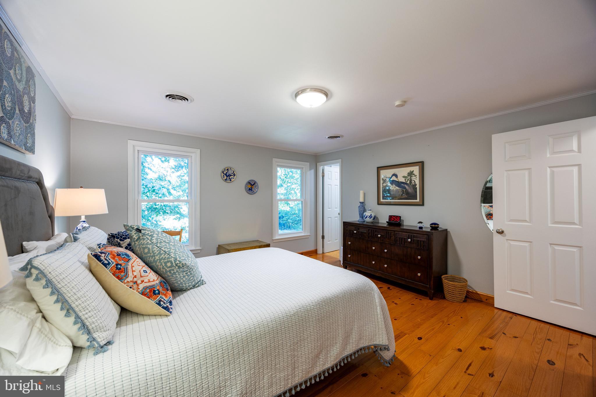 OAK TREE EAST - Residential