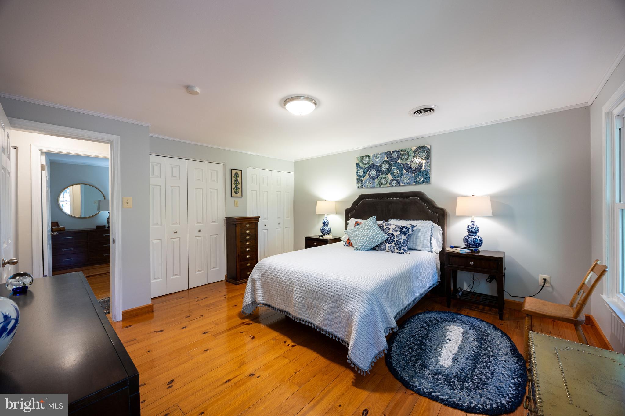 OAK TREE EAST - Residential