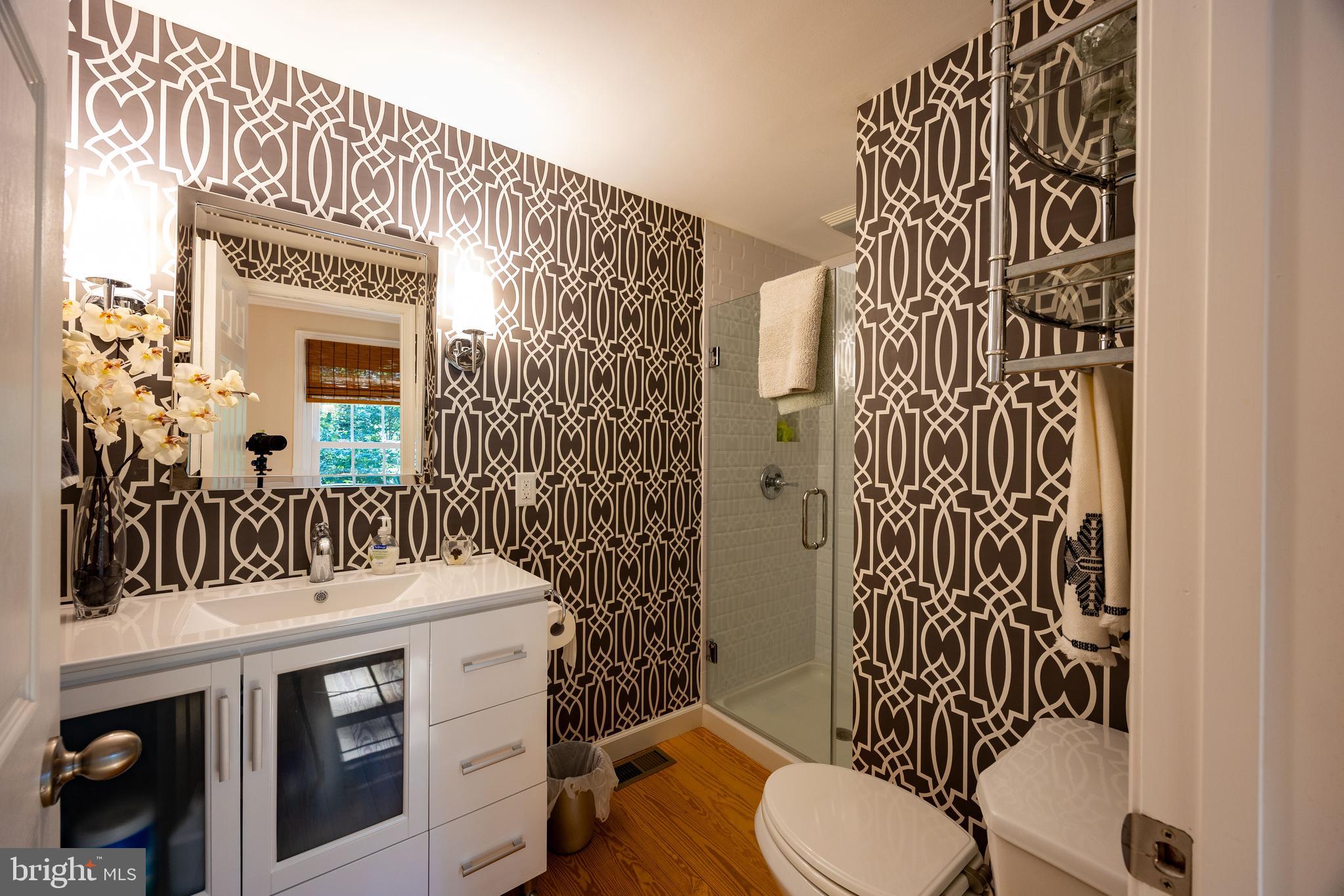 OAK TREE EAST - Residential