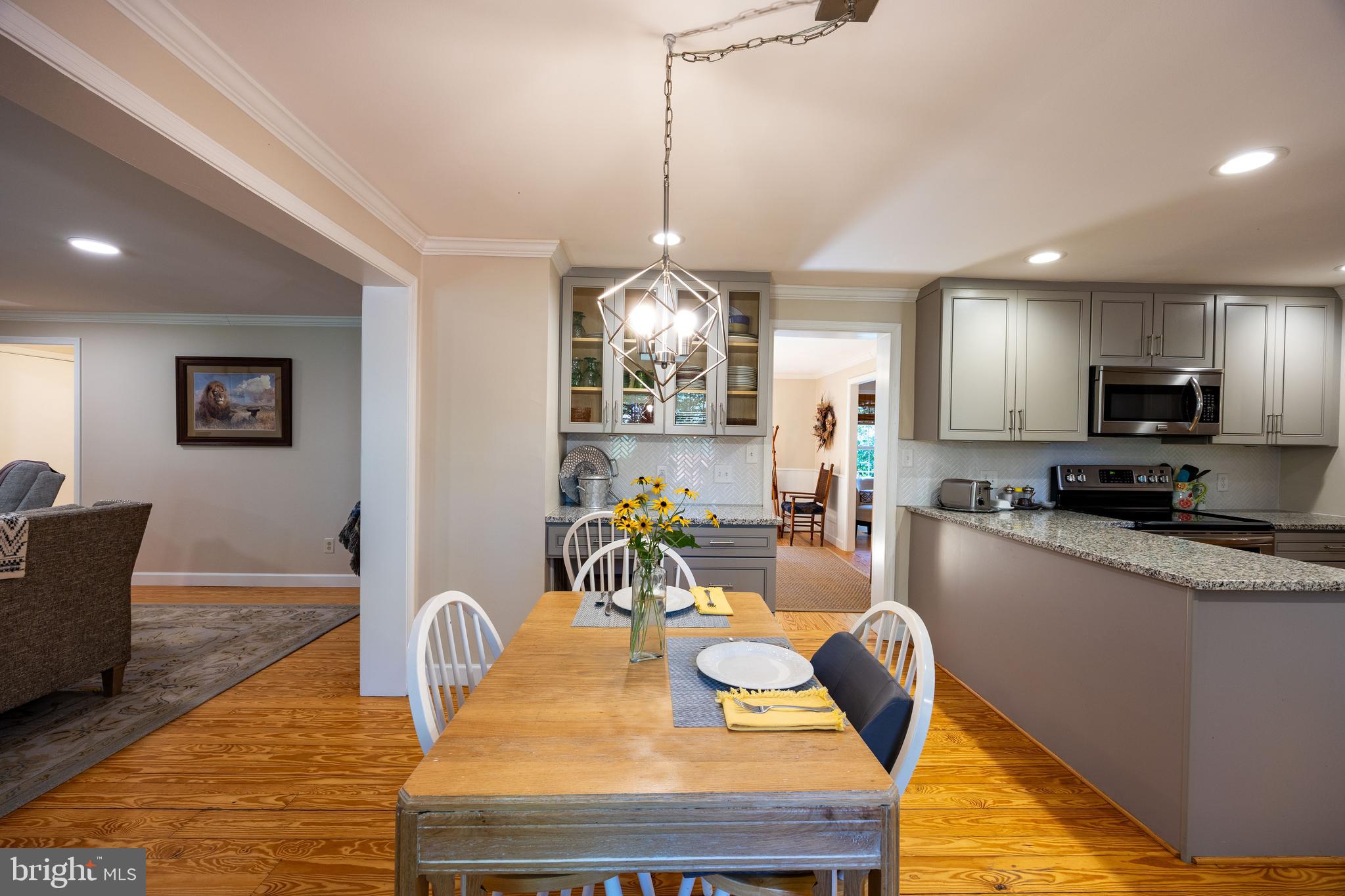 OAK TREE EAST - Residential