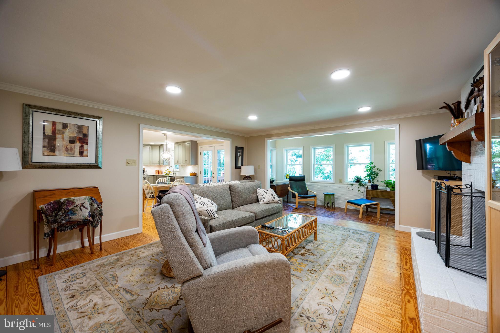 OAK TREE EAST - Residential