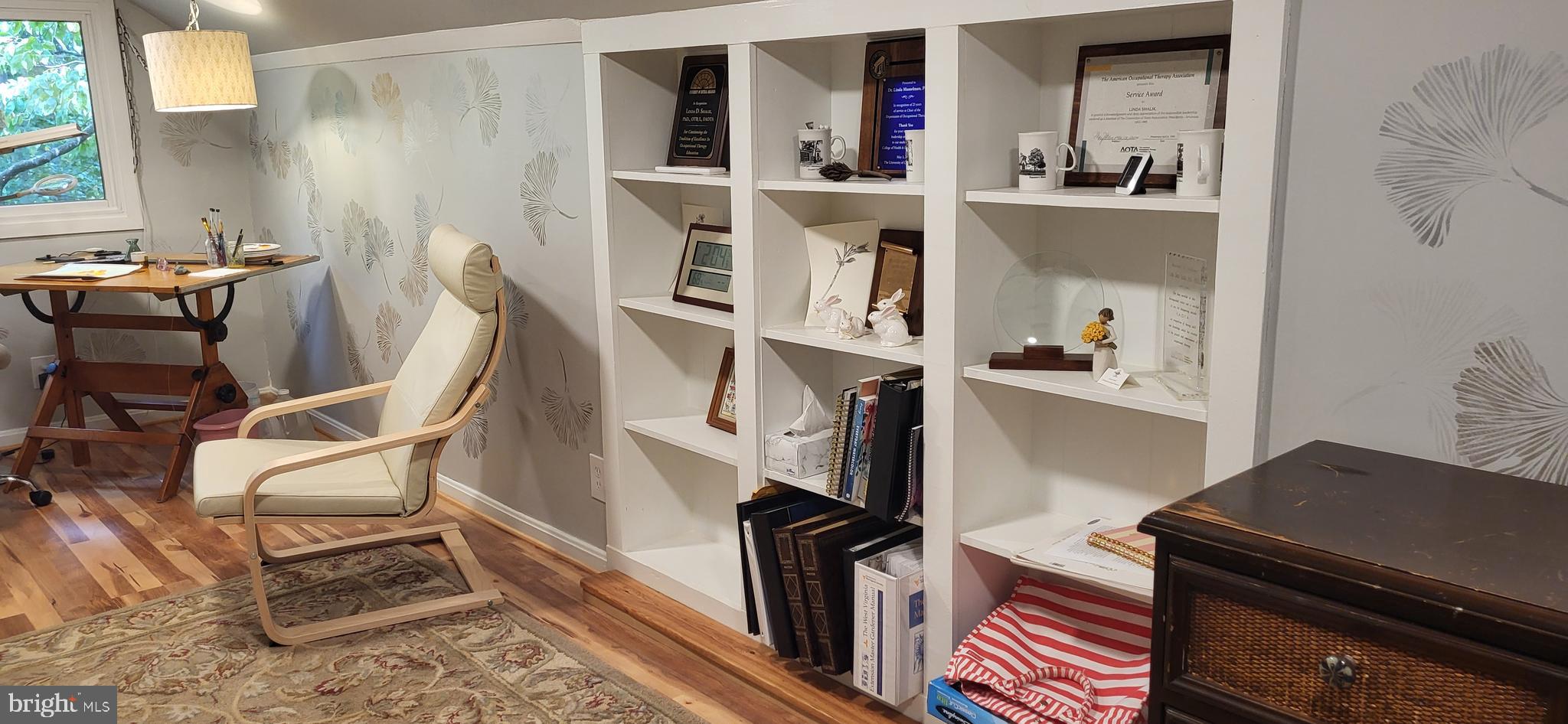 OAK TREE EAST - Residential