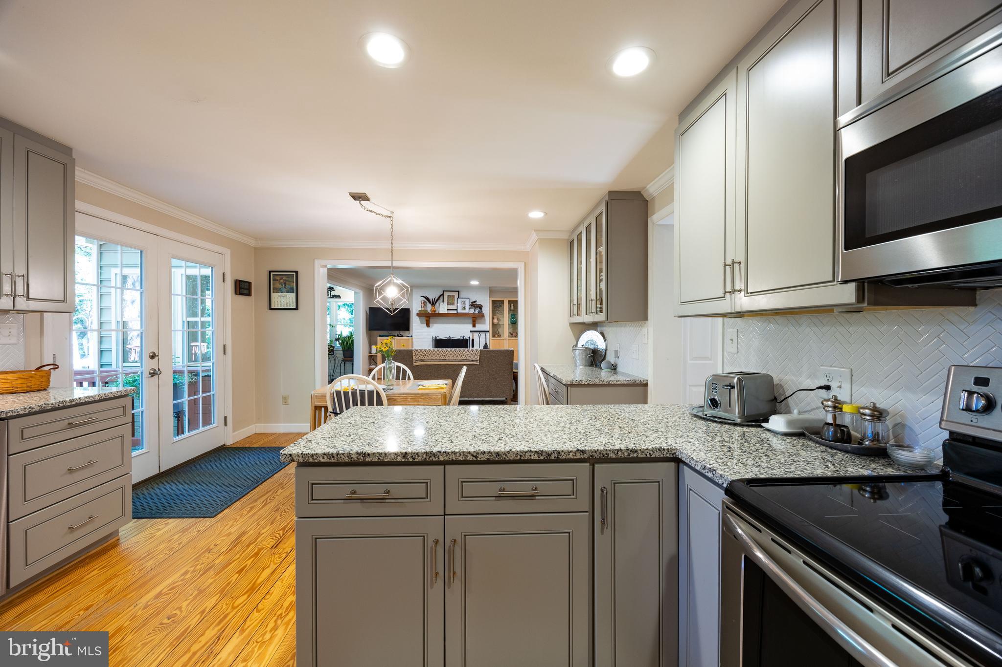 OAK TREE EAST - Residential