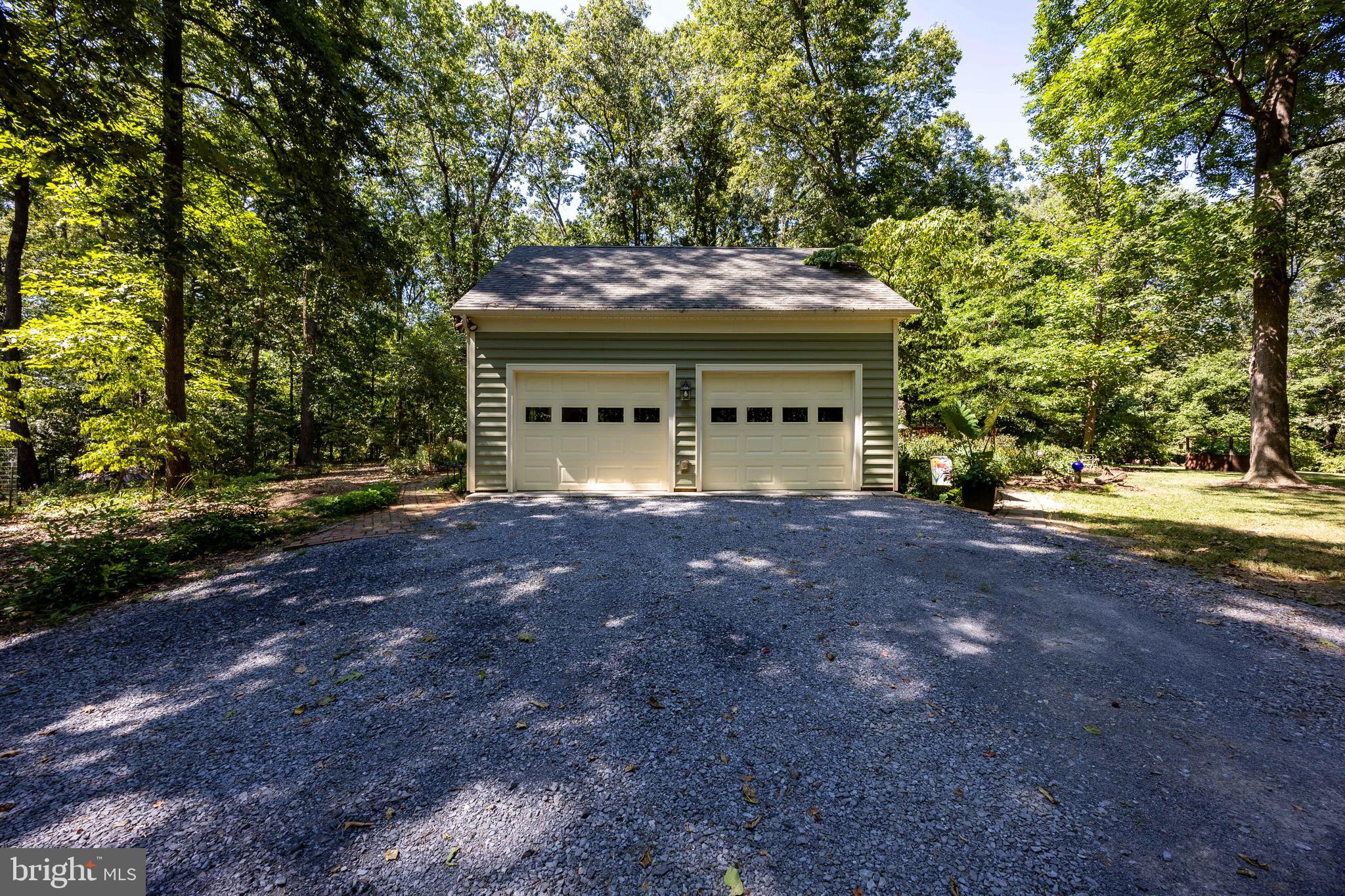 OAK TREE EAST - Residential