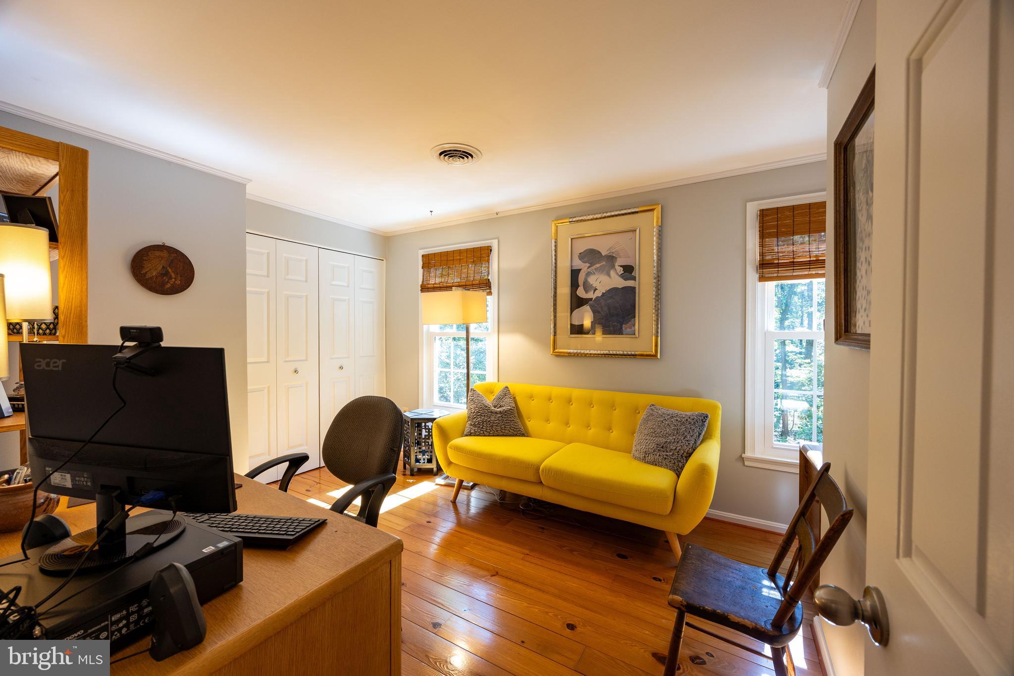 OAK TREE EAST - Residential