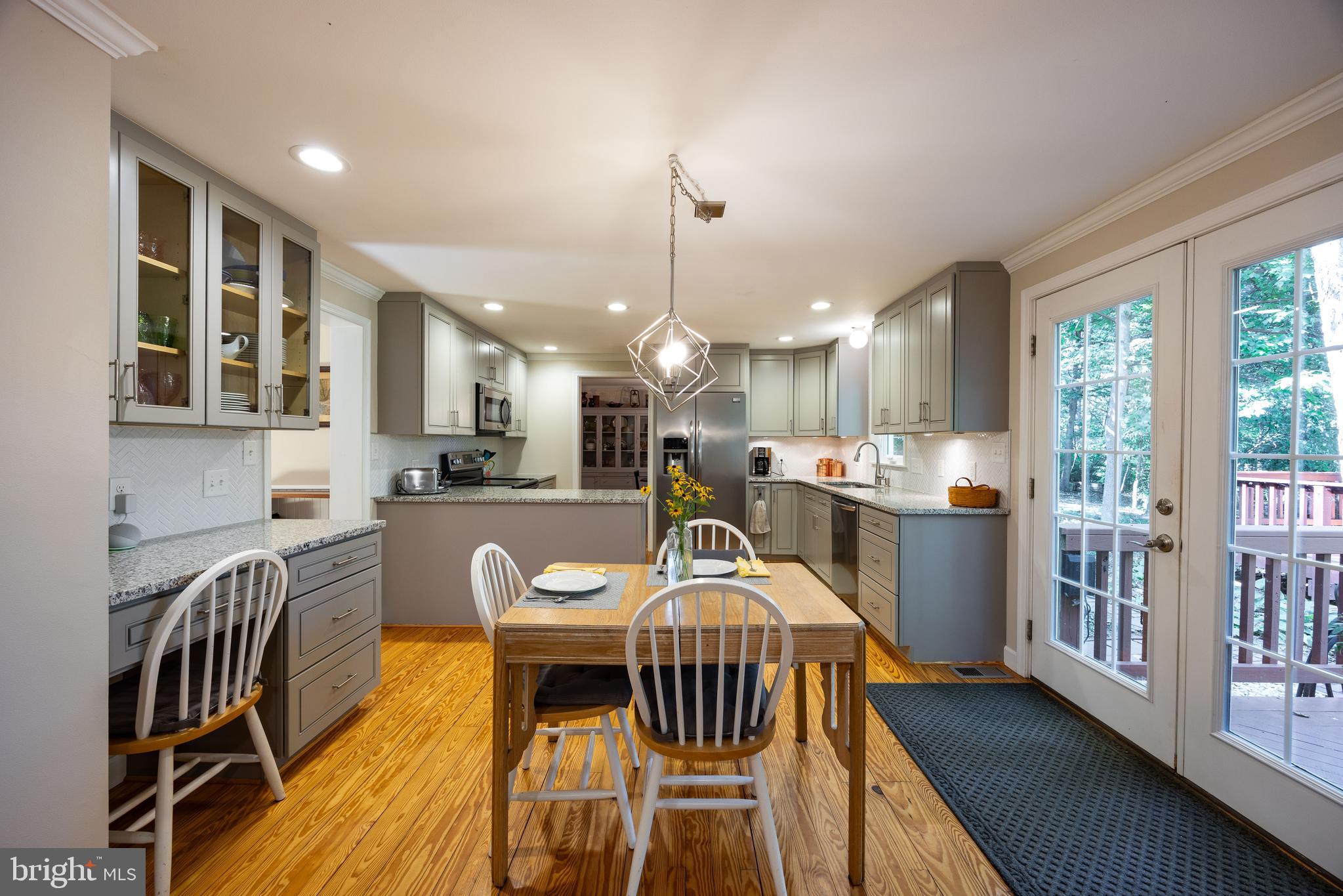 OAK TREE EAST - Residential