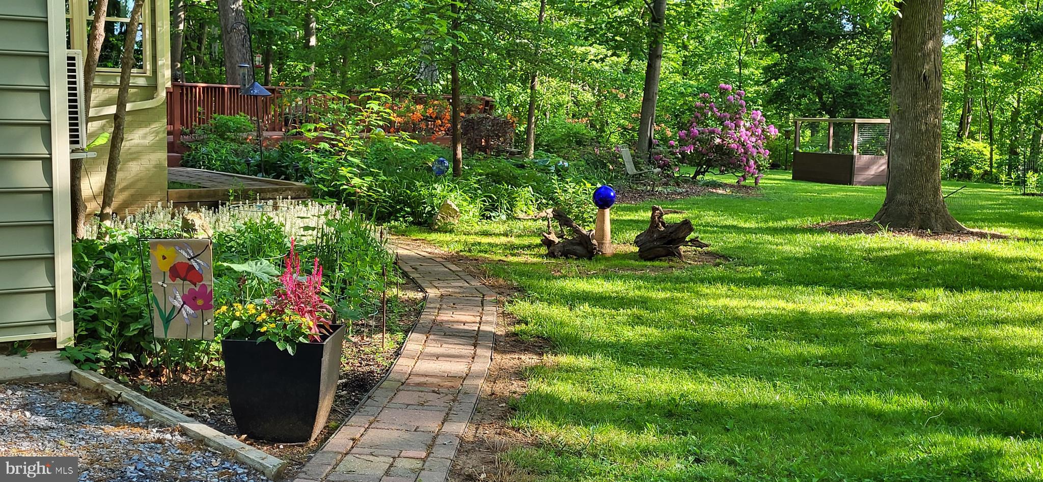 OAK TREE EAST - Residential