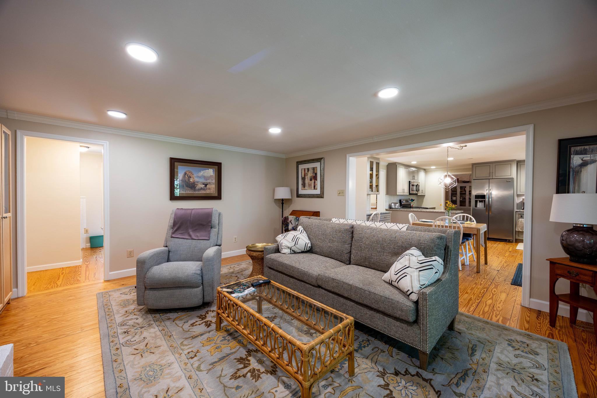 OAK TREE EAST - Residential