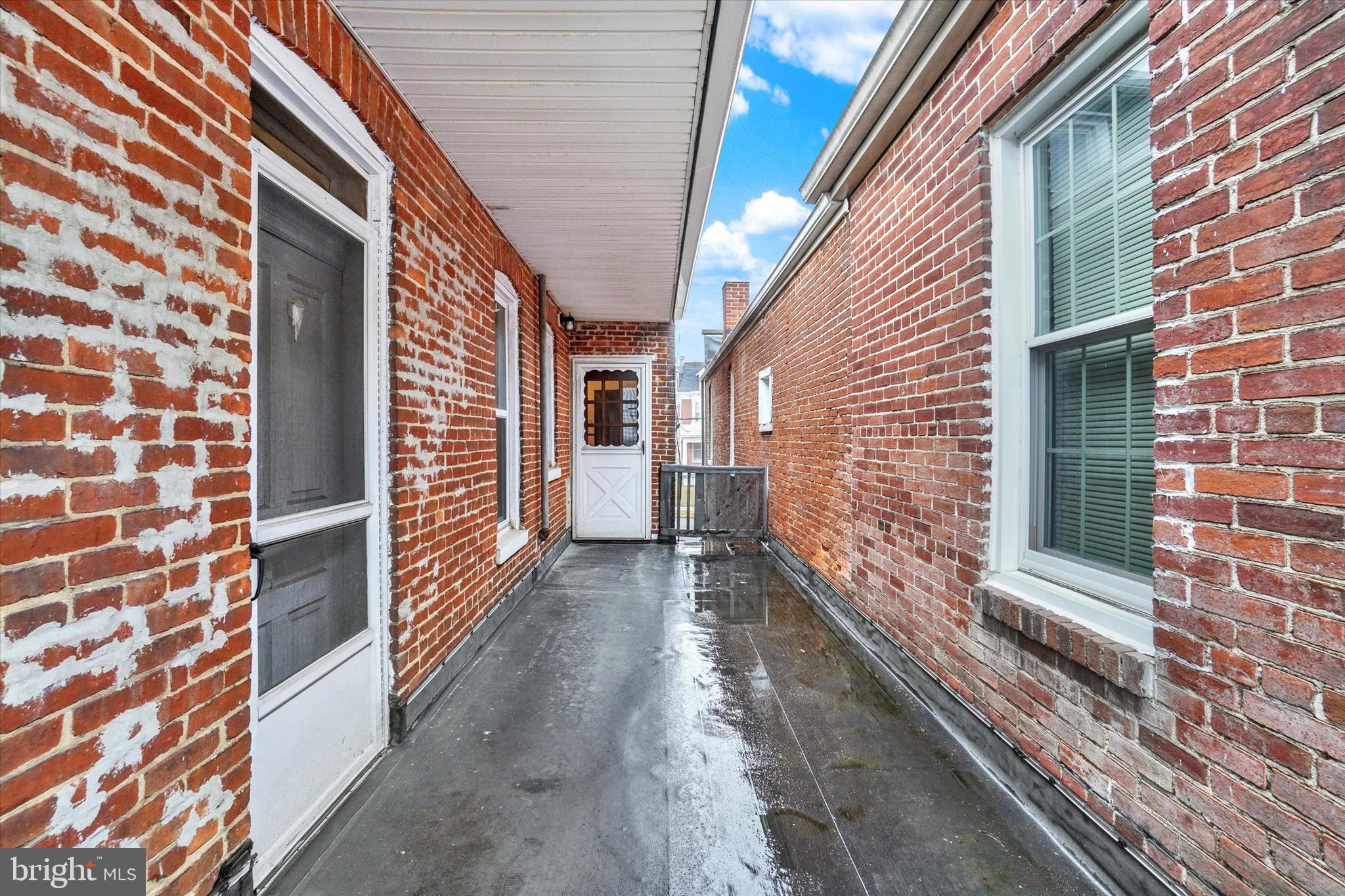 NORTH YORK - Residential Income