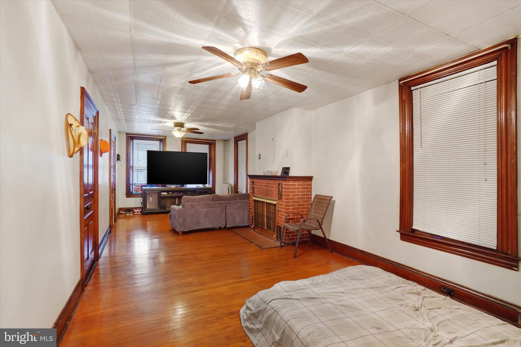 NORTH YORK - Residential Income