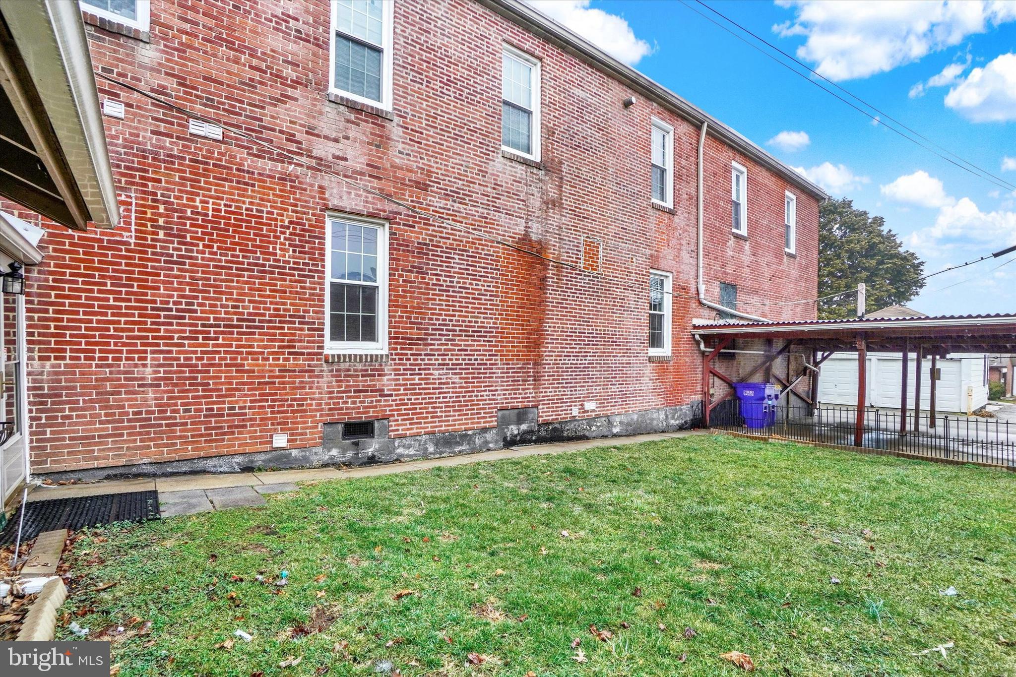 NORTH YORK - Residential Income