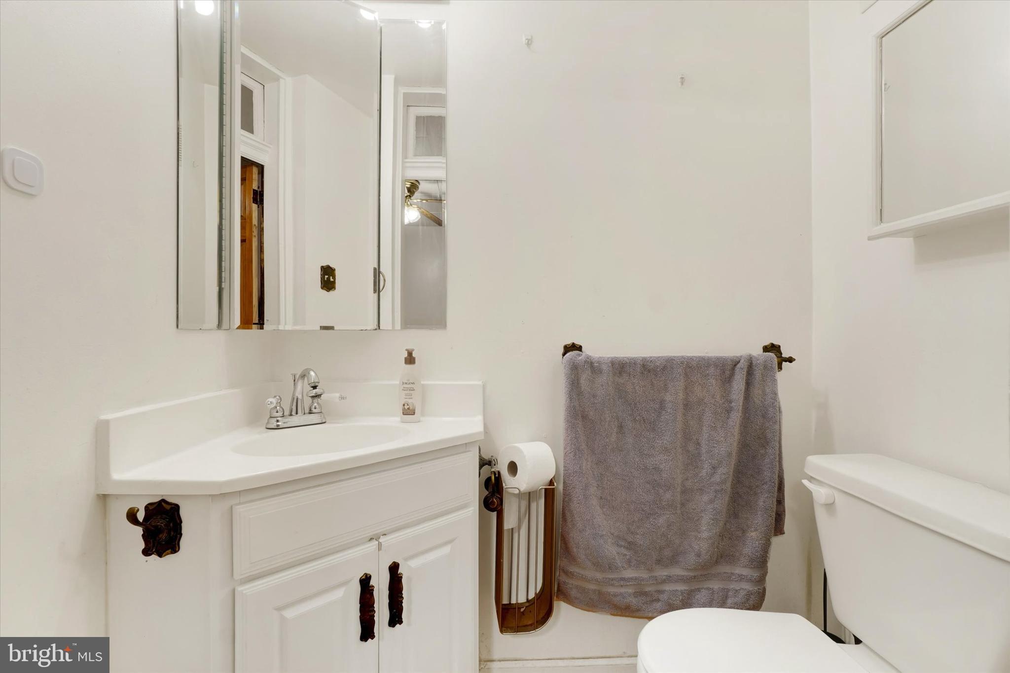 NORTH YORK - Residential Income