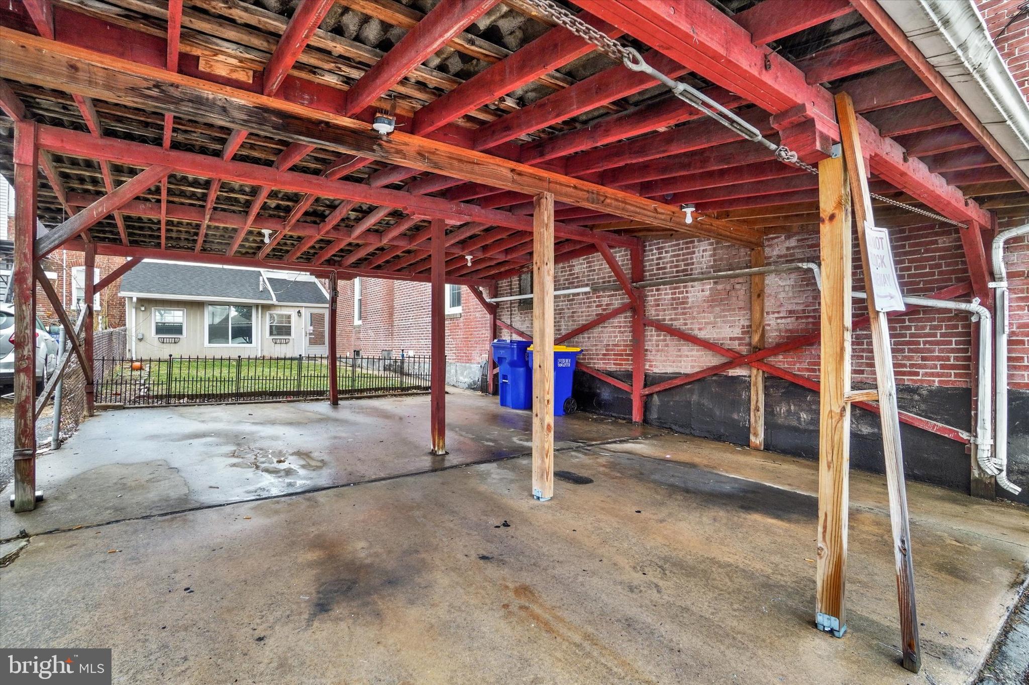 NORTH YORK - Residential Income