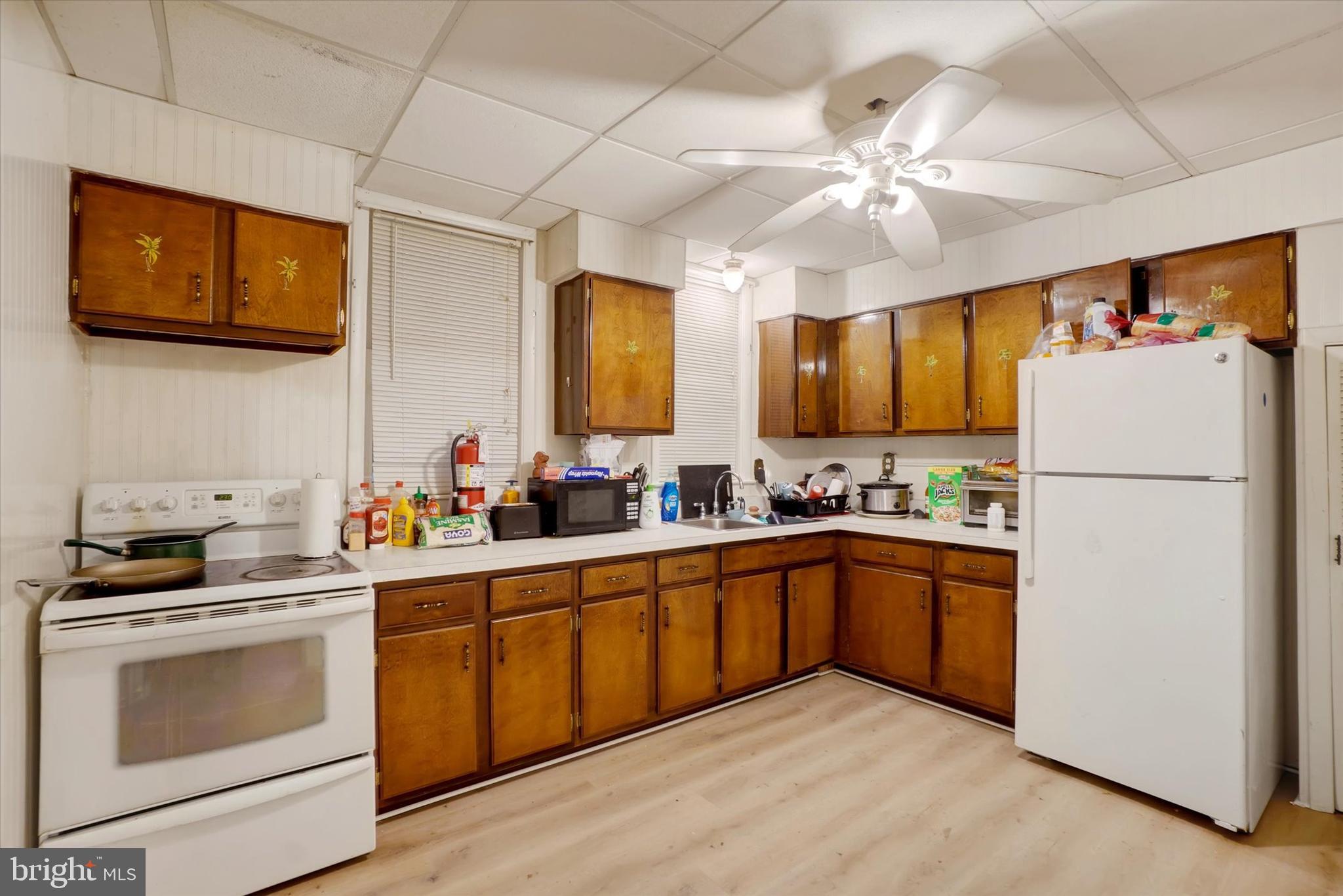 NORTH YORK - Residential Income