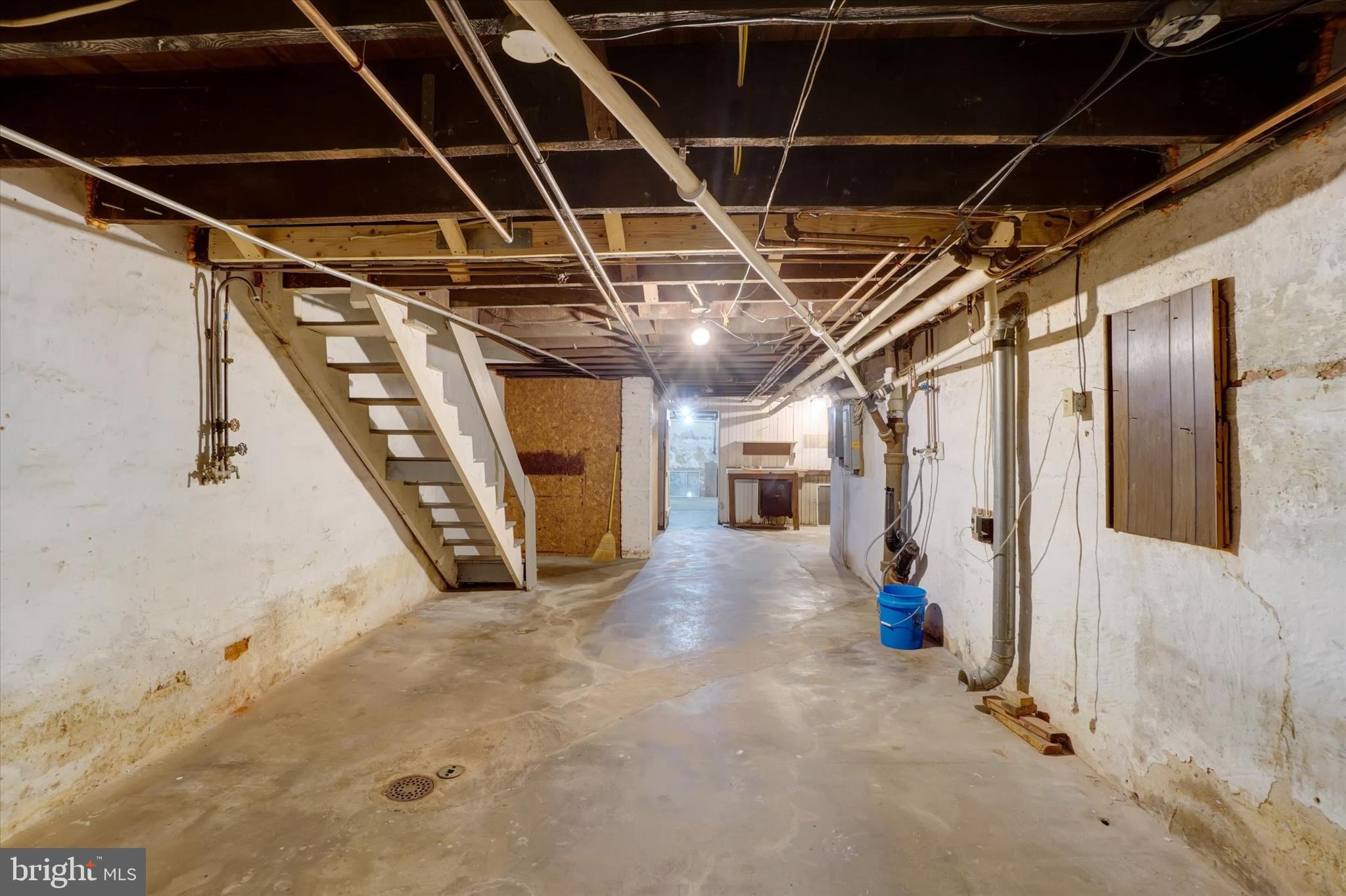 NORTH YORK - Residential Income