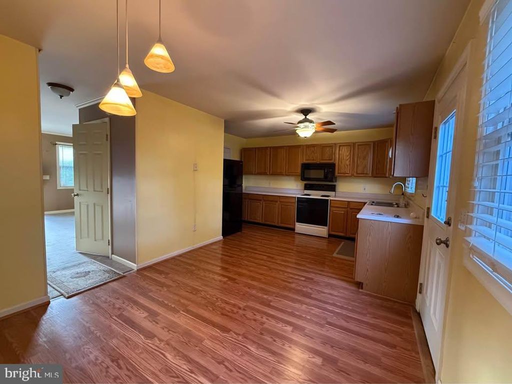 Photo of 328 Lincoln Avenue, HARRISBURG, PA 17111 (MLS # PADA2052576)