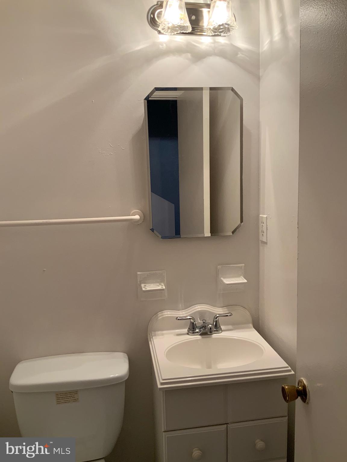 MONIKA COURTS CONDO - Residential