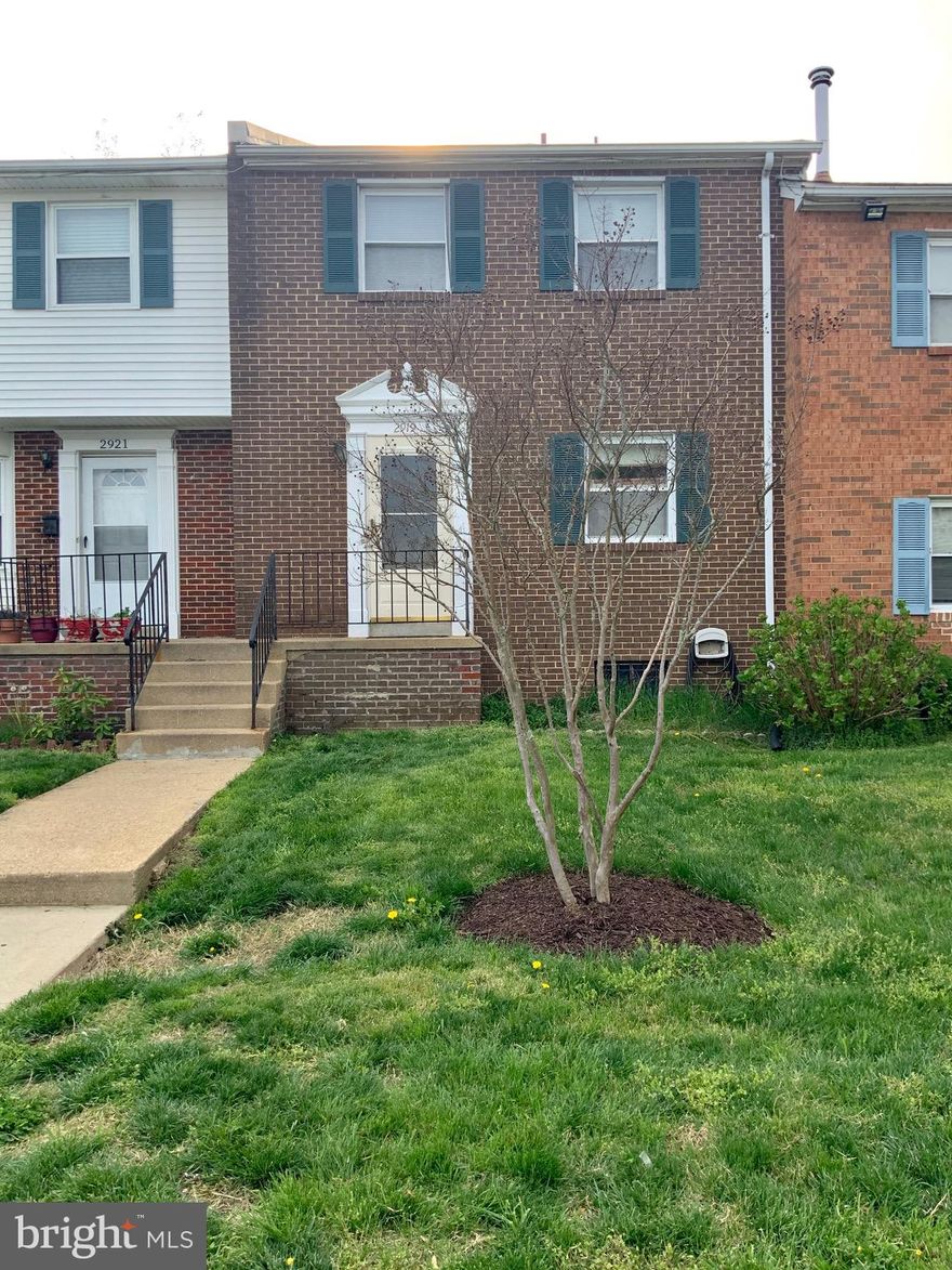 2   and a half bath townhouse . with a basement. The basement can be used as a home office or mancave/ entertainment. The location is ideal for commuters and professionals with close proximity to shopping, restaurants, public transportation, National Harbor and downtown D.C.