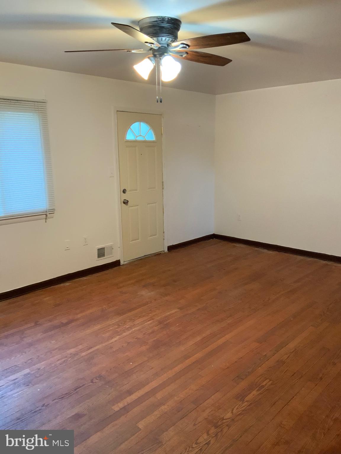 MONIKA COURTS CONDO - Residential