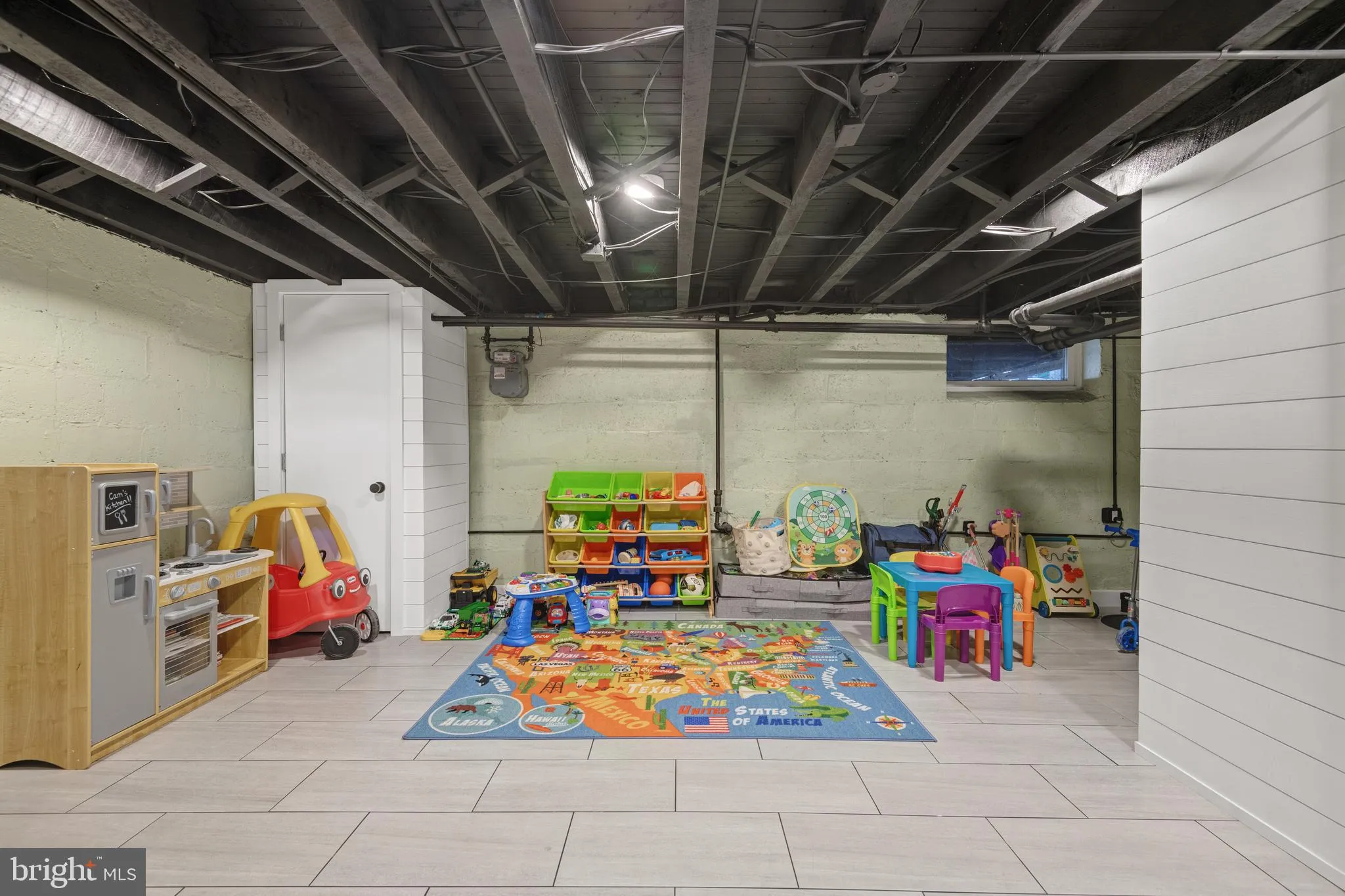 Lancaster, Pennsylvania 17603, United States, 3 Bedrooms Bedrooms, ,2 BathroomsBathrooms,Residential,Pending,131235