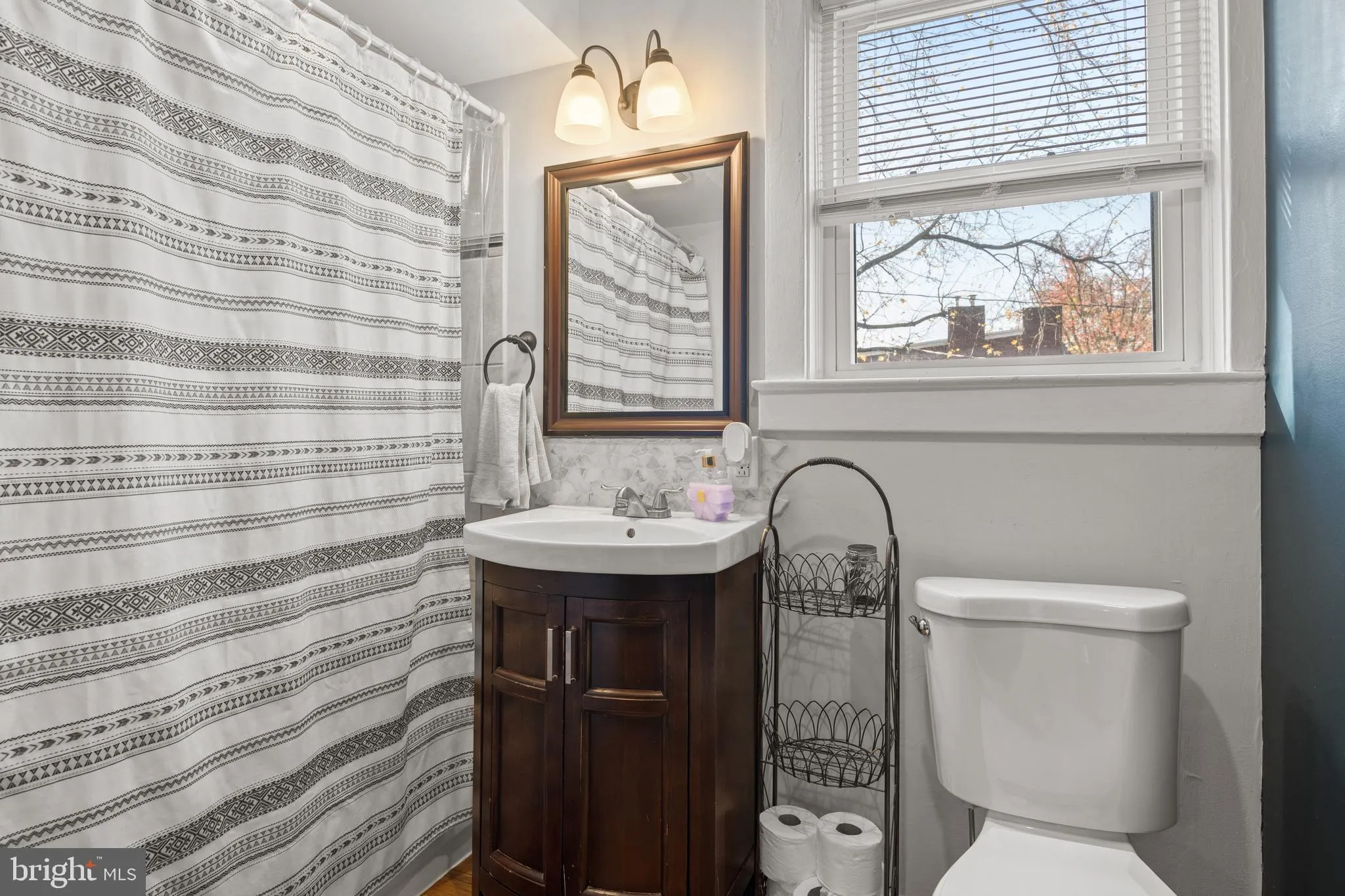 Lancaster, Pennsylvania 17603, United States, 3 Bedrooms Bedrooms, ,2 BathroomsBathrooms,Residential,Pending,131235