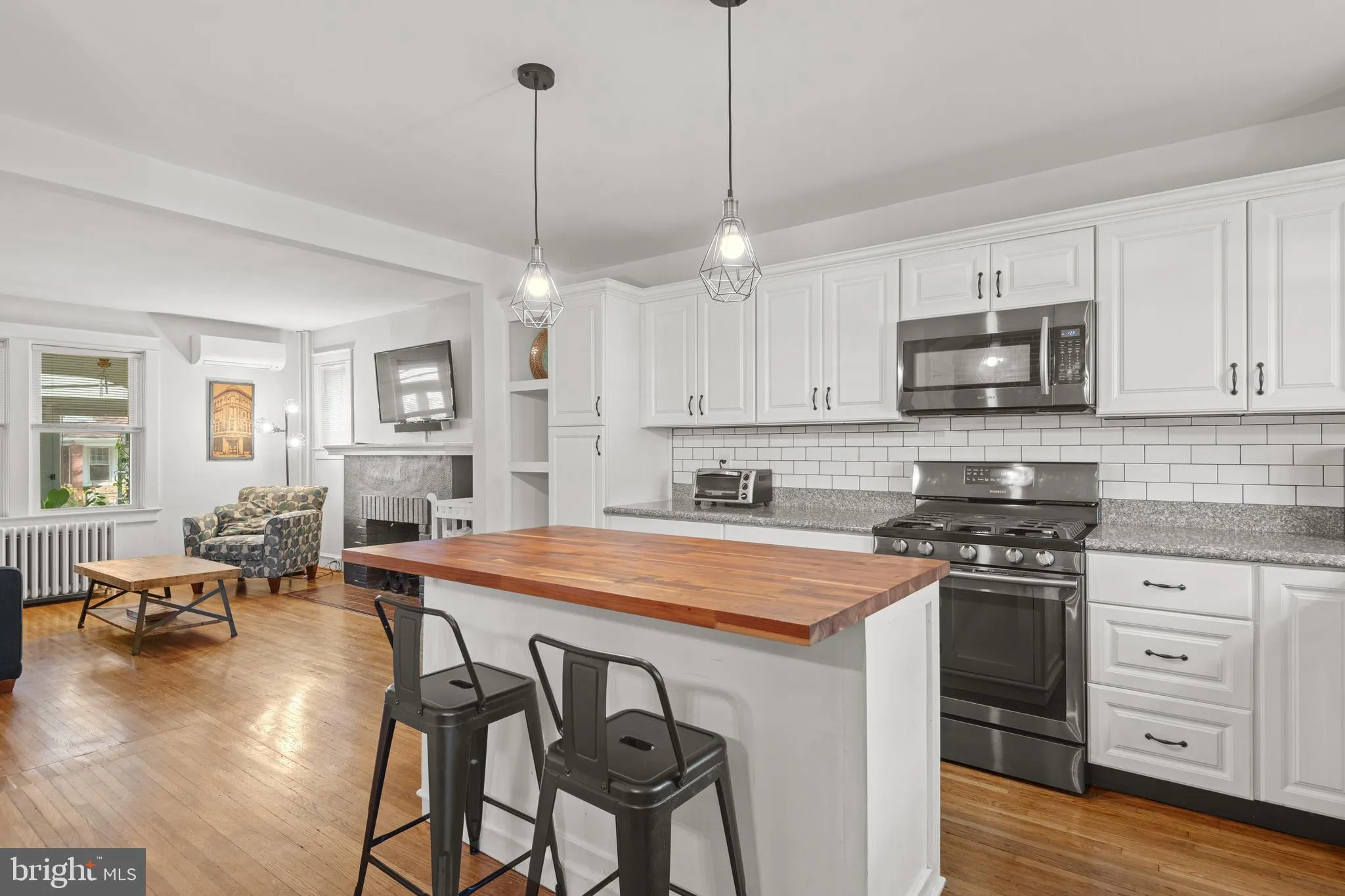 Lancaster, Pennsylvania 17603, United States, 3 Bedrooms Bedrooms, ,2 BathroomsBathrooms,Residential,Pending,131235